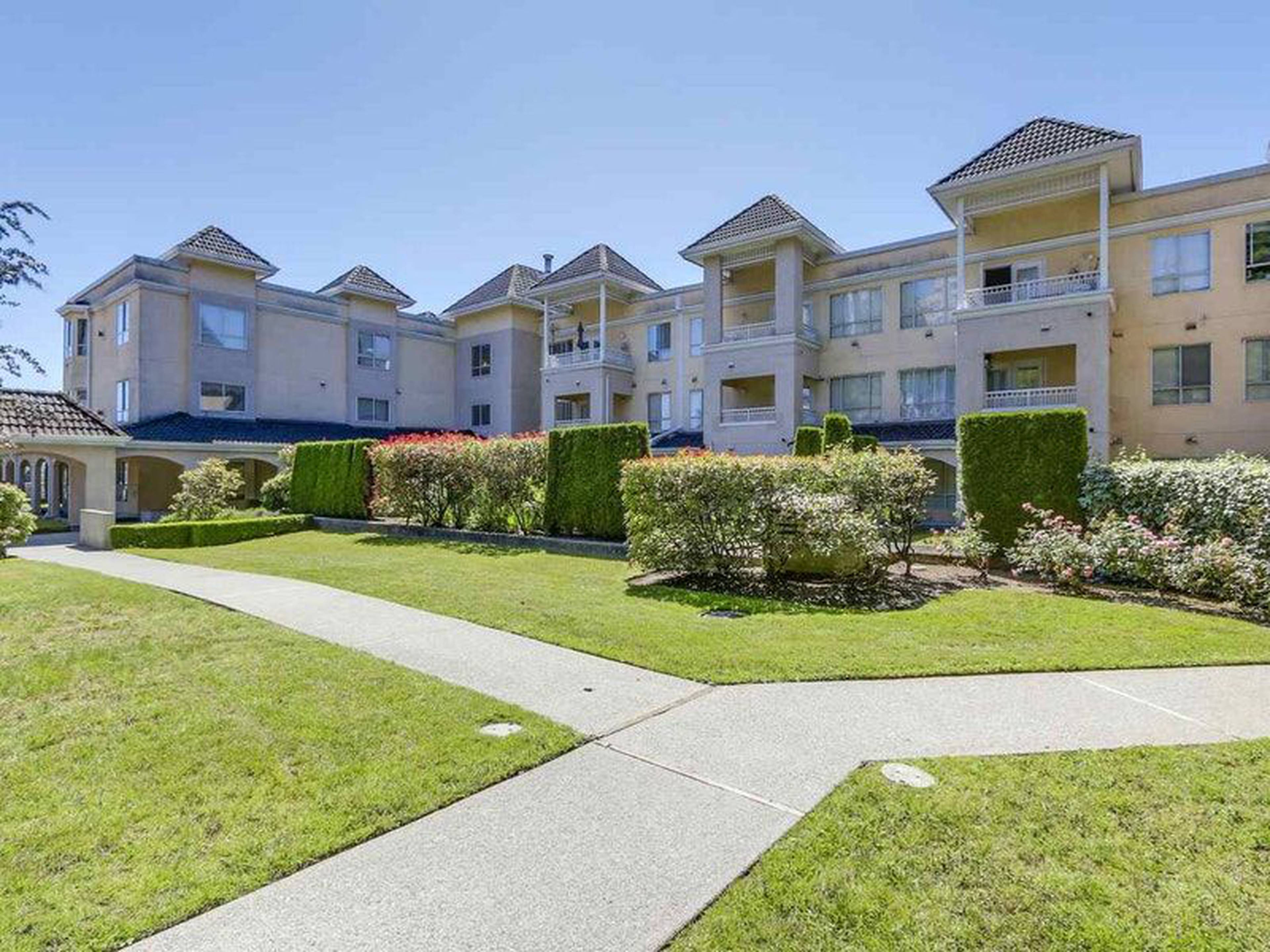 Brookside Manor Apartments for Rent, 523 Whiting Way, Coquitlam, BC - 2