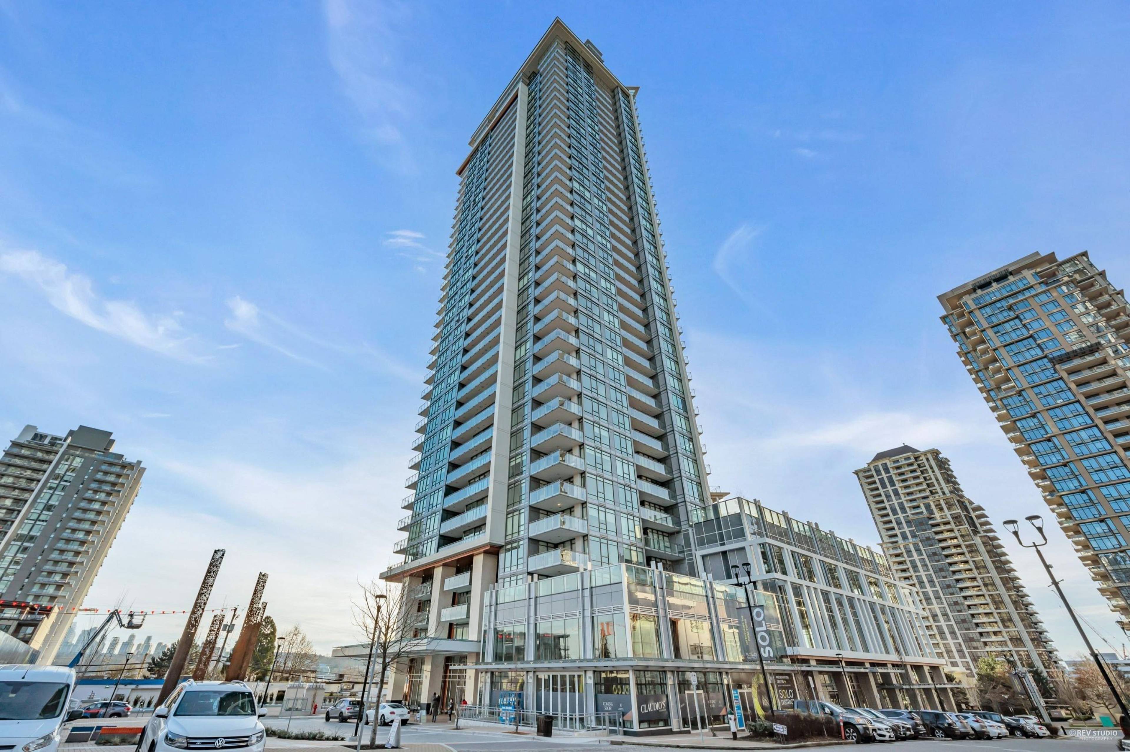 Solo District 3 - Cirrus Apartment Building