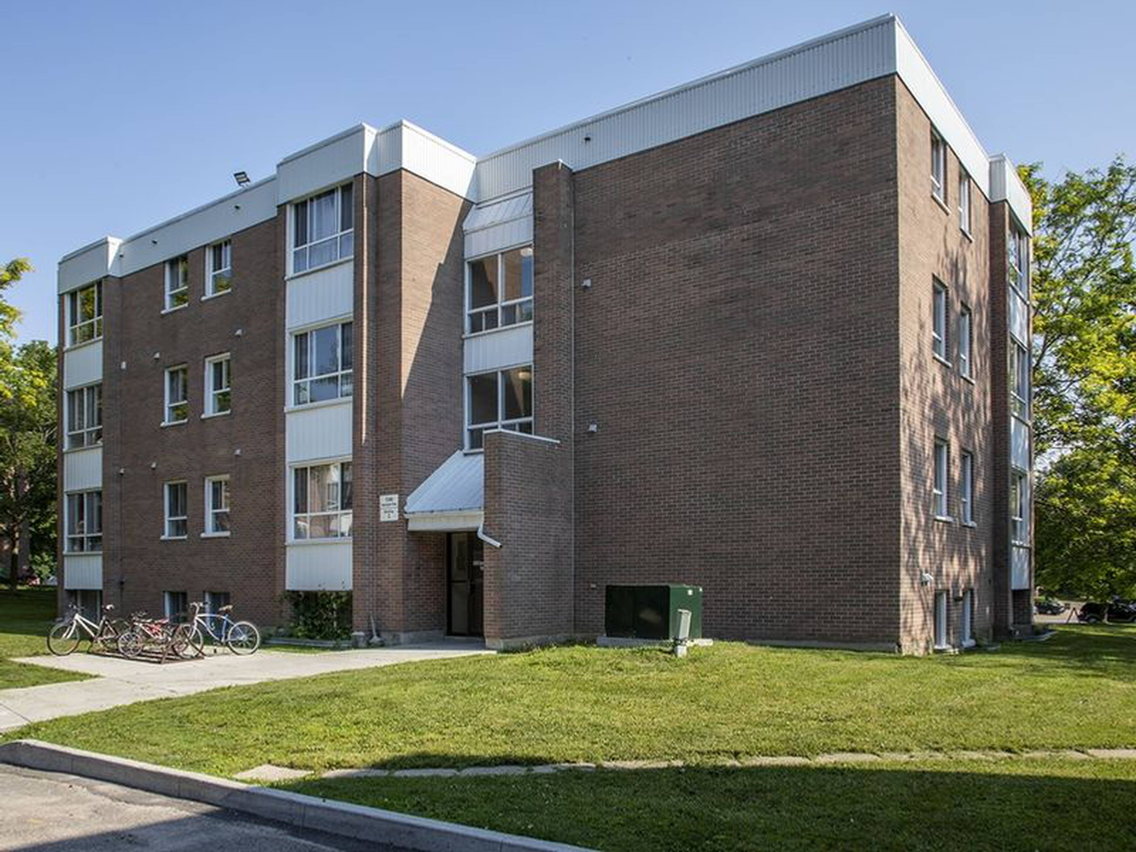 Kensington Apartments 1340 Kensington Pkwy Apartments for Rent Brockville liv.rent