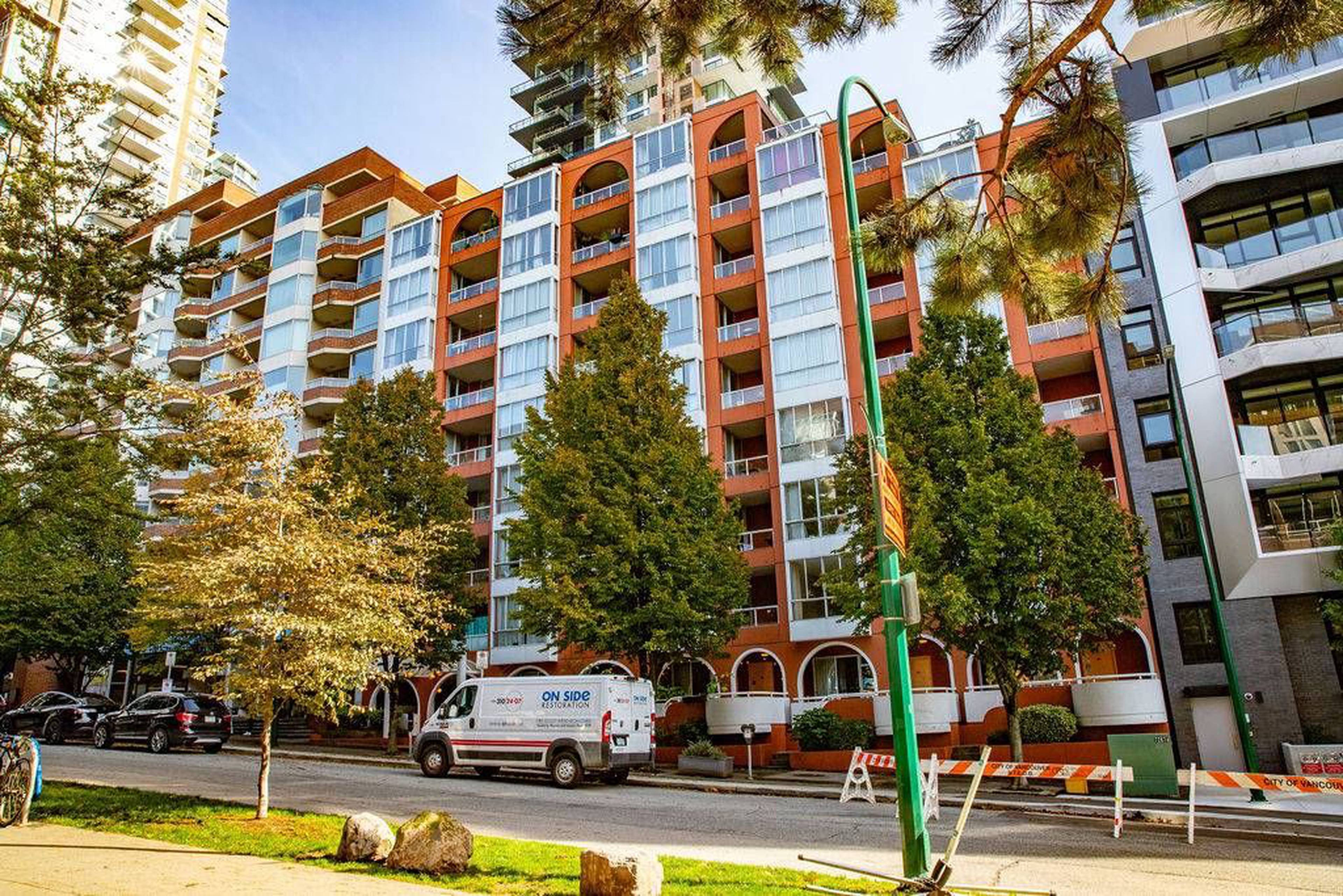 1360 Hornby St Pacific Terrace Vancouver 公寓出租 liv.rent