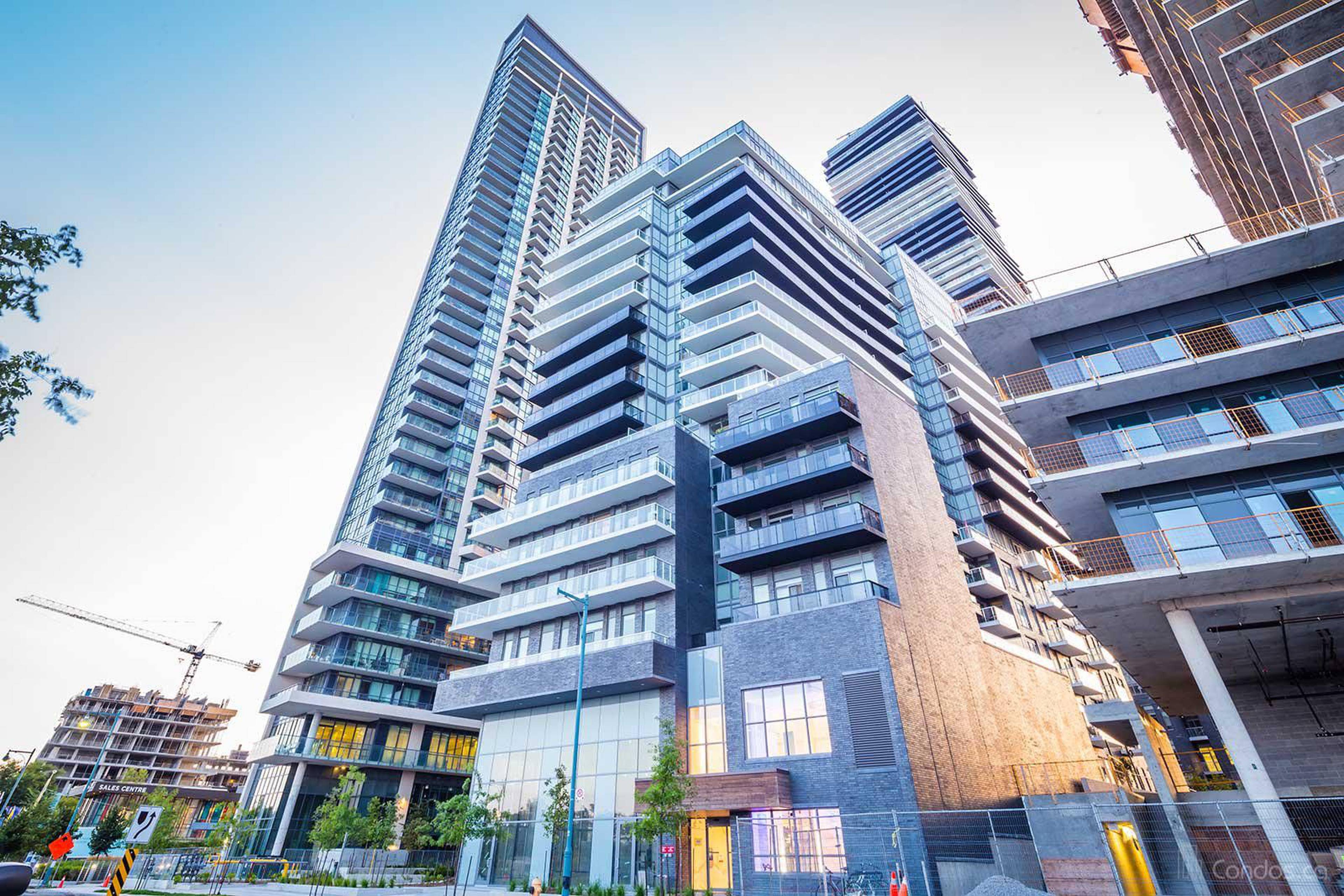 Riva Del Lago Apartment Building