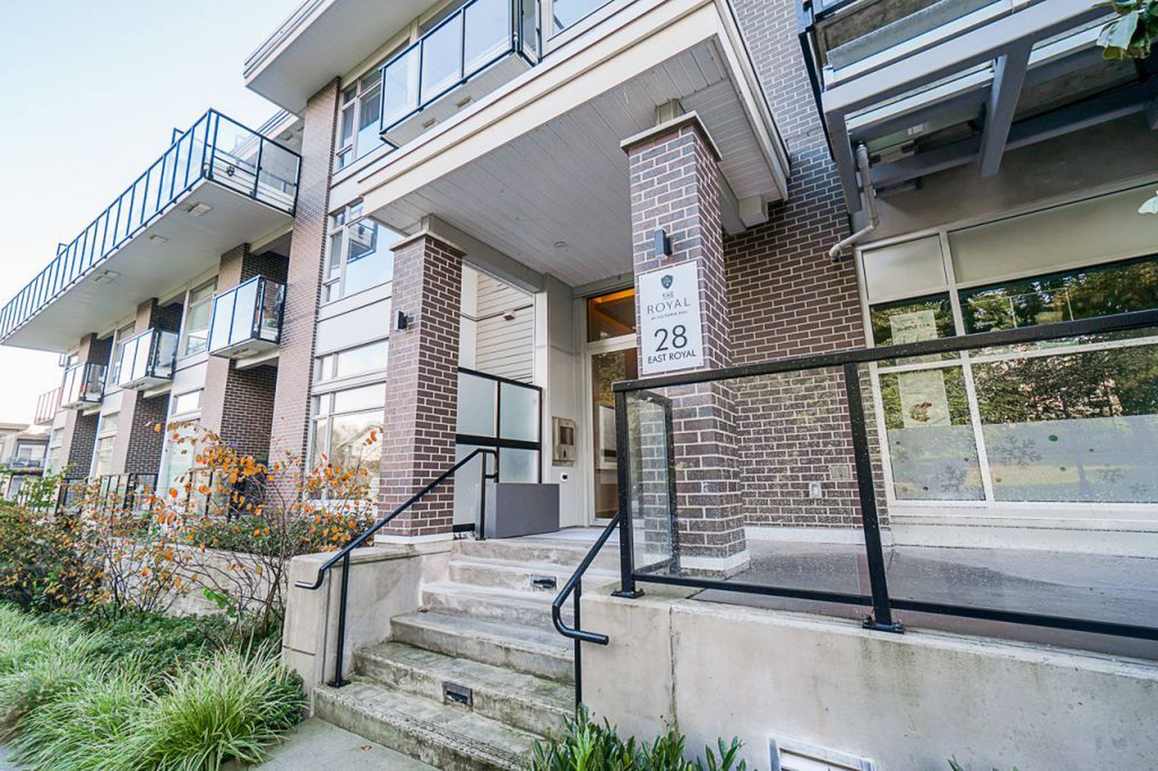 The Royal Apartments for Rent, 28 E Royal Ave, New Westminster, BC - 3