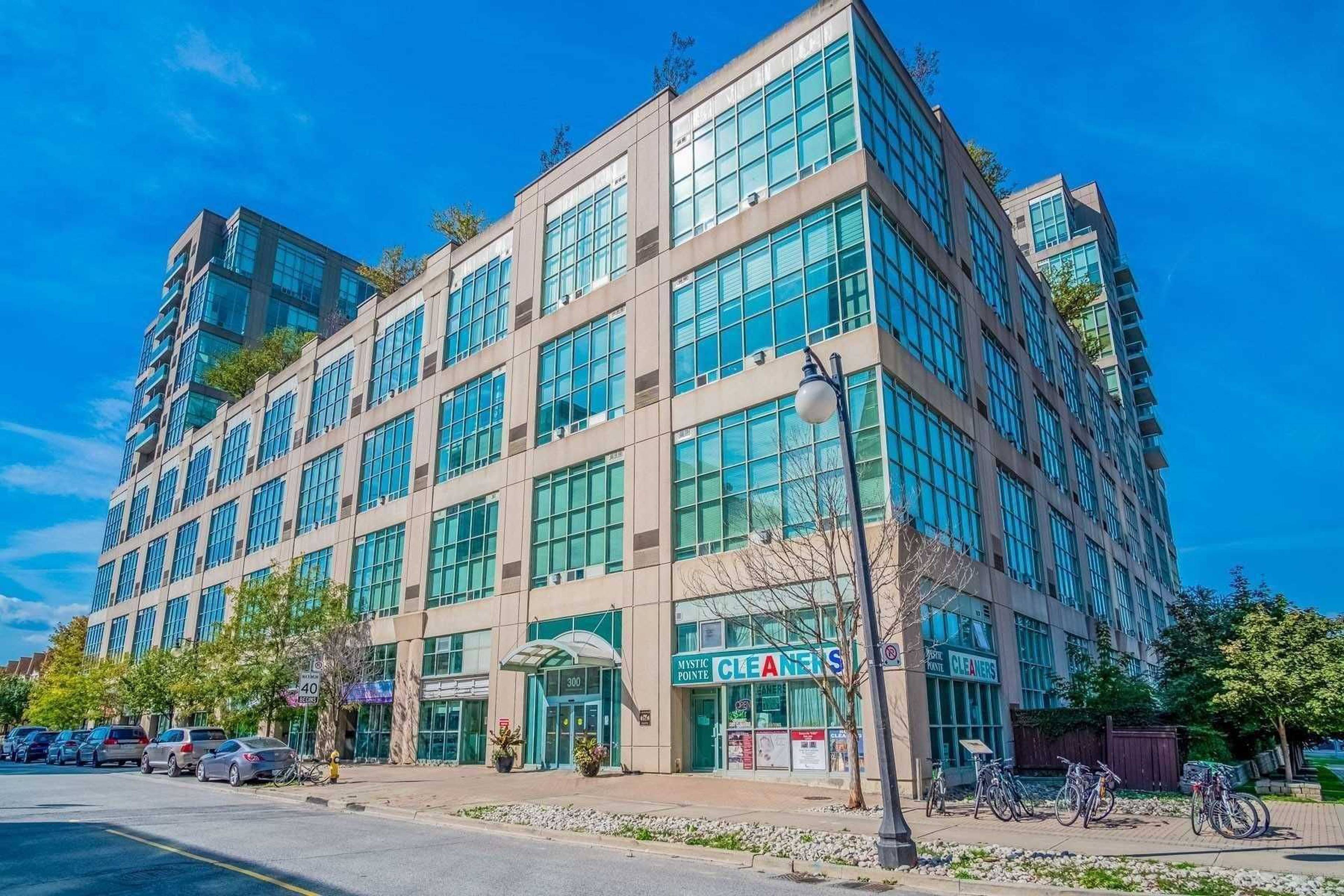 Warehouse Lofts 300 Manitoba St Apartments for Rent Etobicoke liv.rent