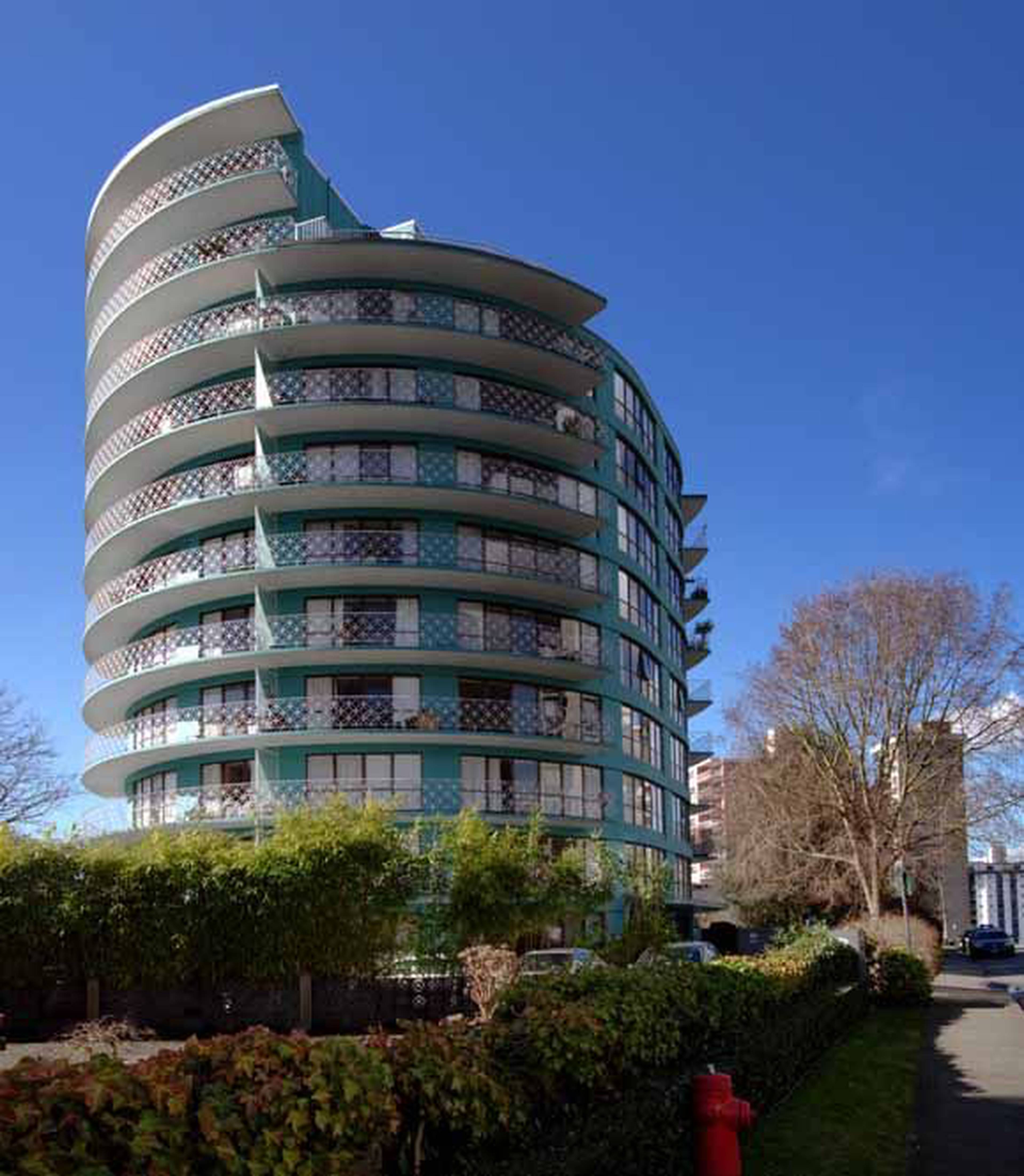 The Shoreland 2190 Bellevue Ave Apartments for Rent West Vancouver