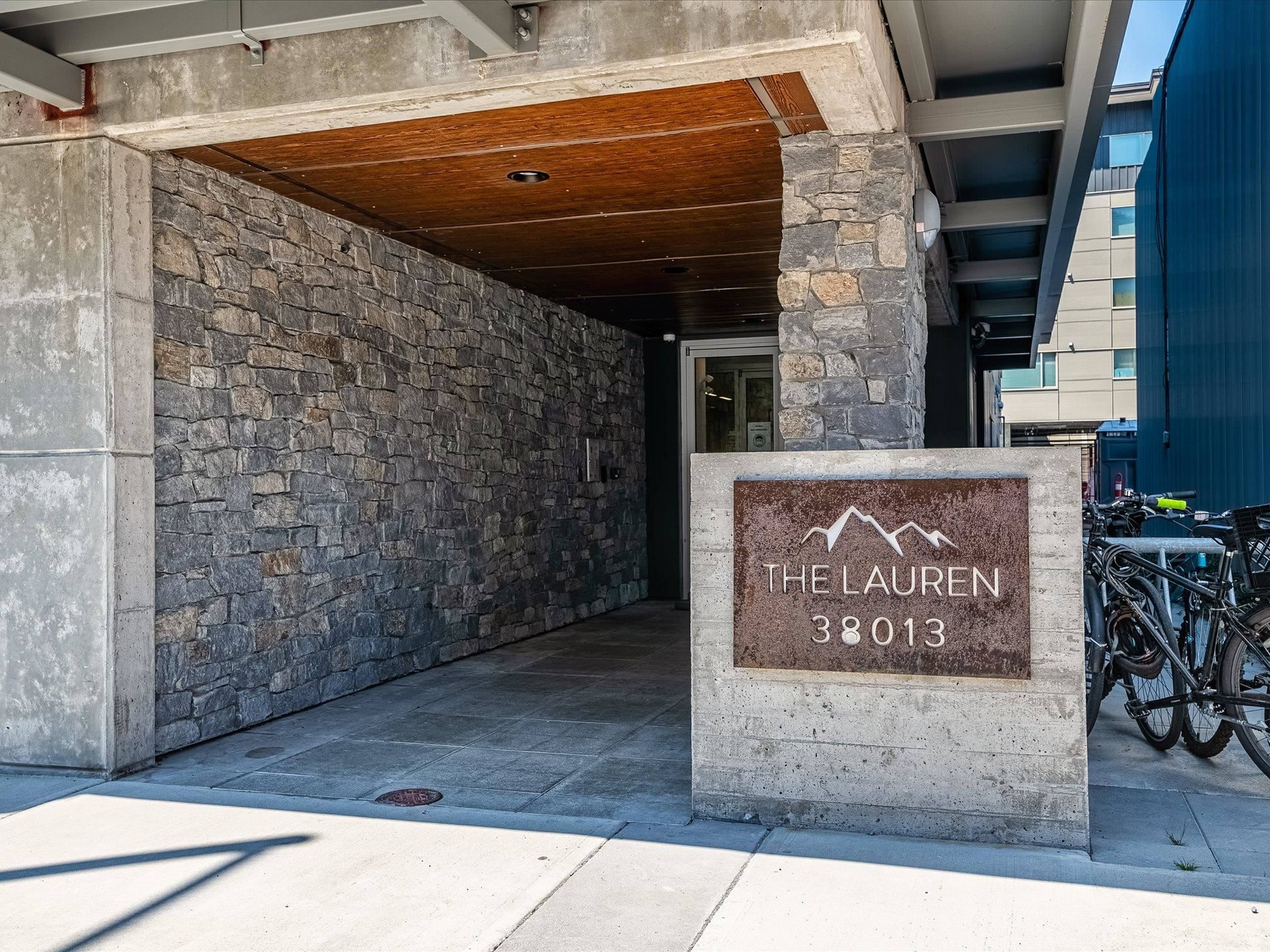 The Lauren Apartments for Rent, 38013 Third Ave, Squamish, BC - 4