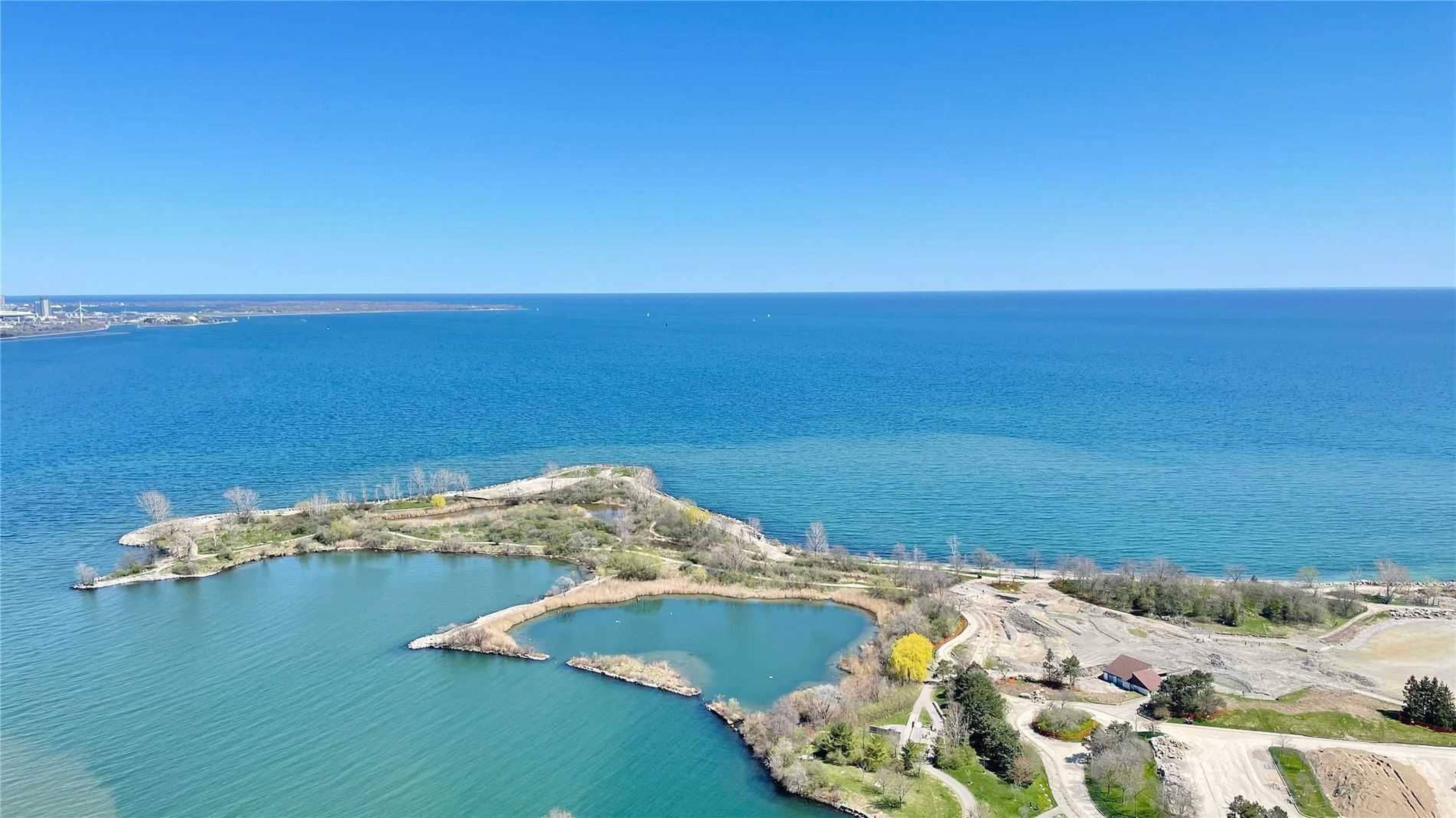 Vita on the Lake Etobicoke, ON - 70 Annie Craig Dr | liv.rent