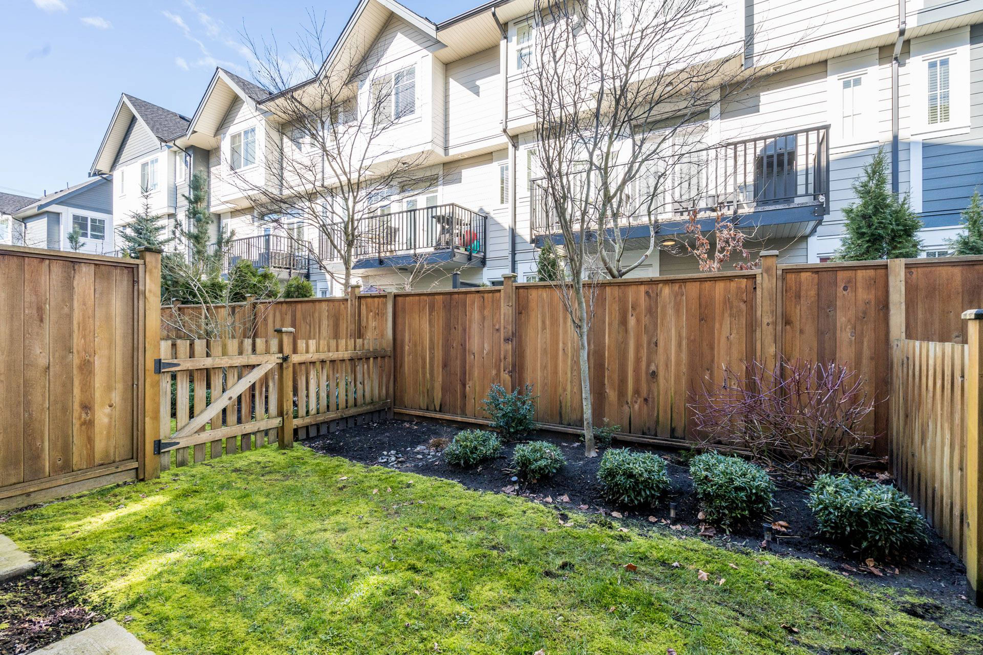 Lotus Living 20860 76 Ave Apartments for Rent Langley liv.rent