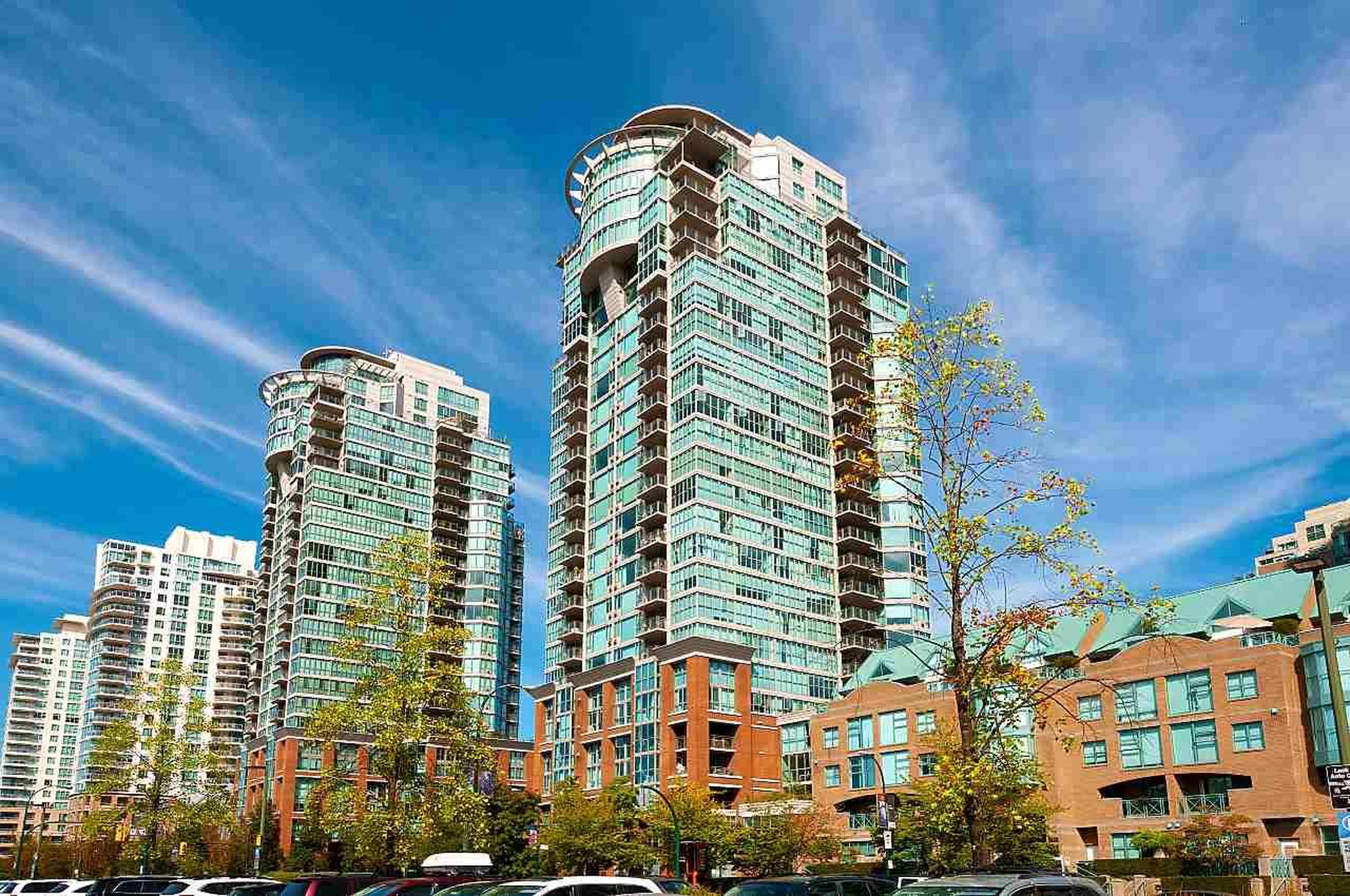 The National Apartment Building