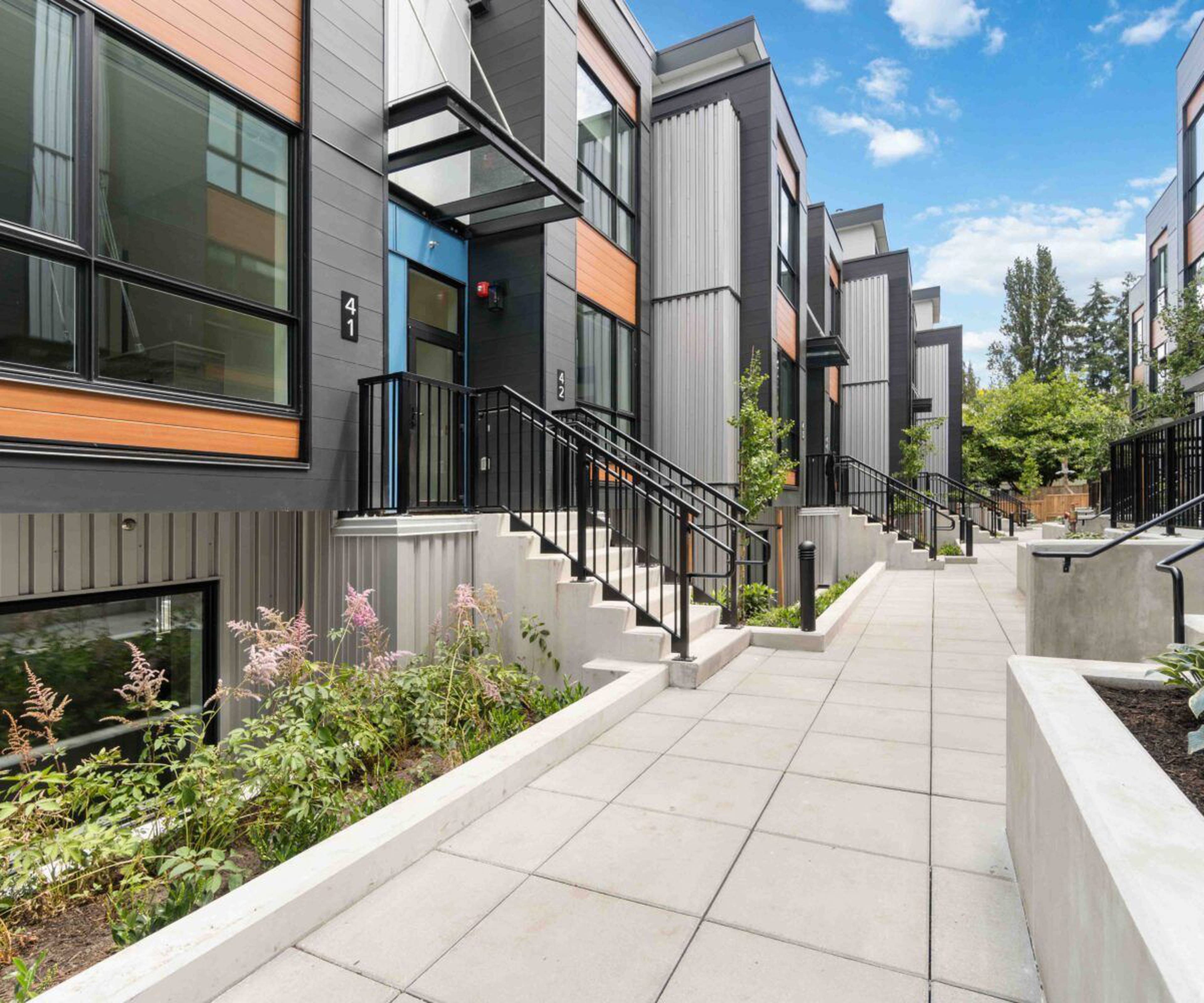 Hendry Place 3588 Hull St Apartments for Rent Vancouver liv.rent