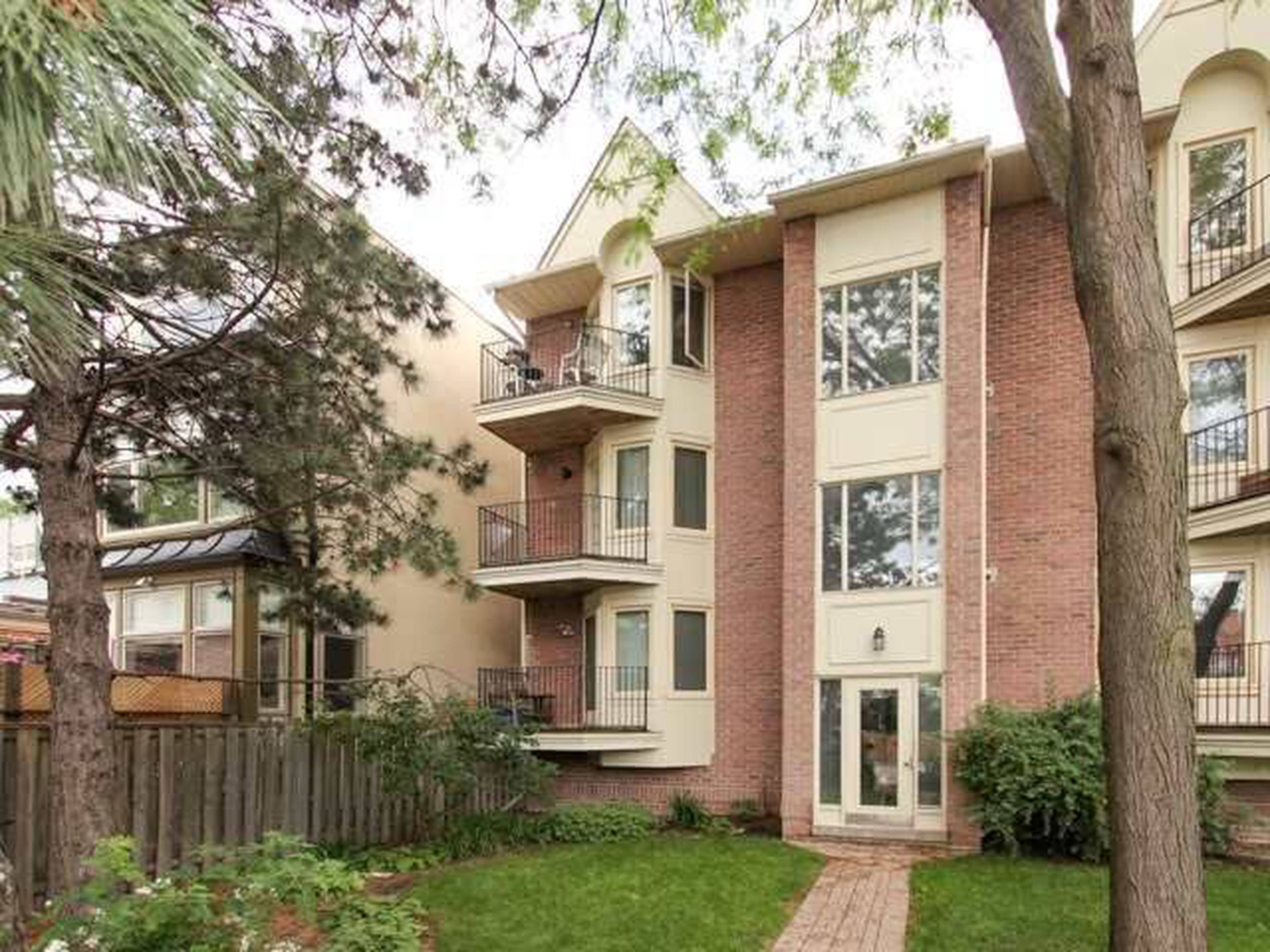 Trinity Courtyard Apartments