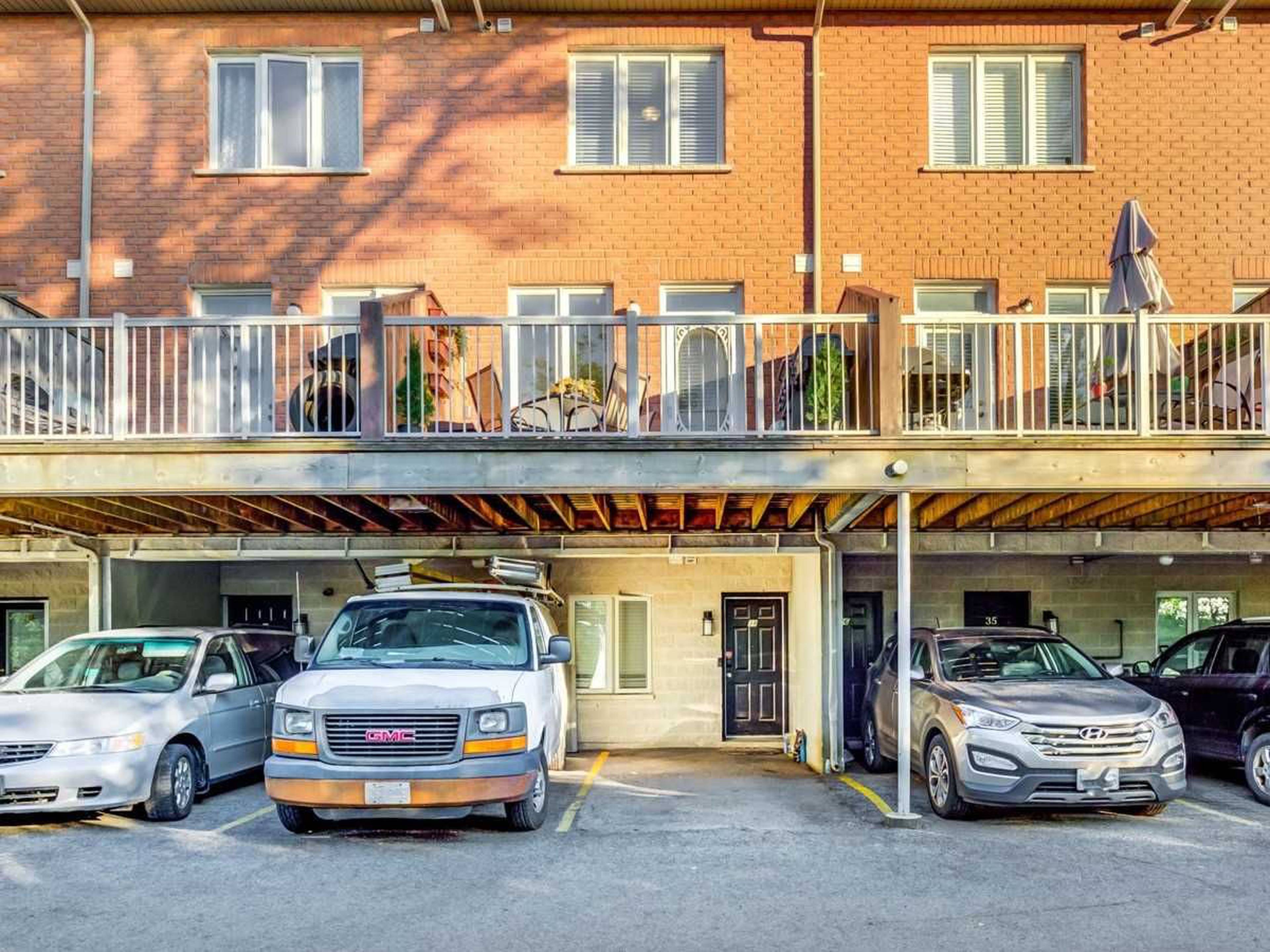 East Winds by the Park 901 Kennedy Rd Apartments for Rent Scarborough