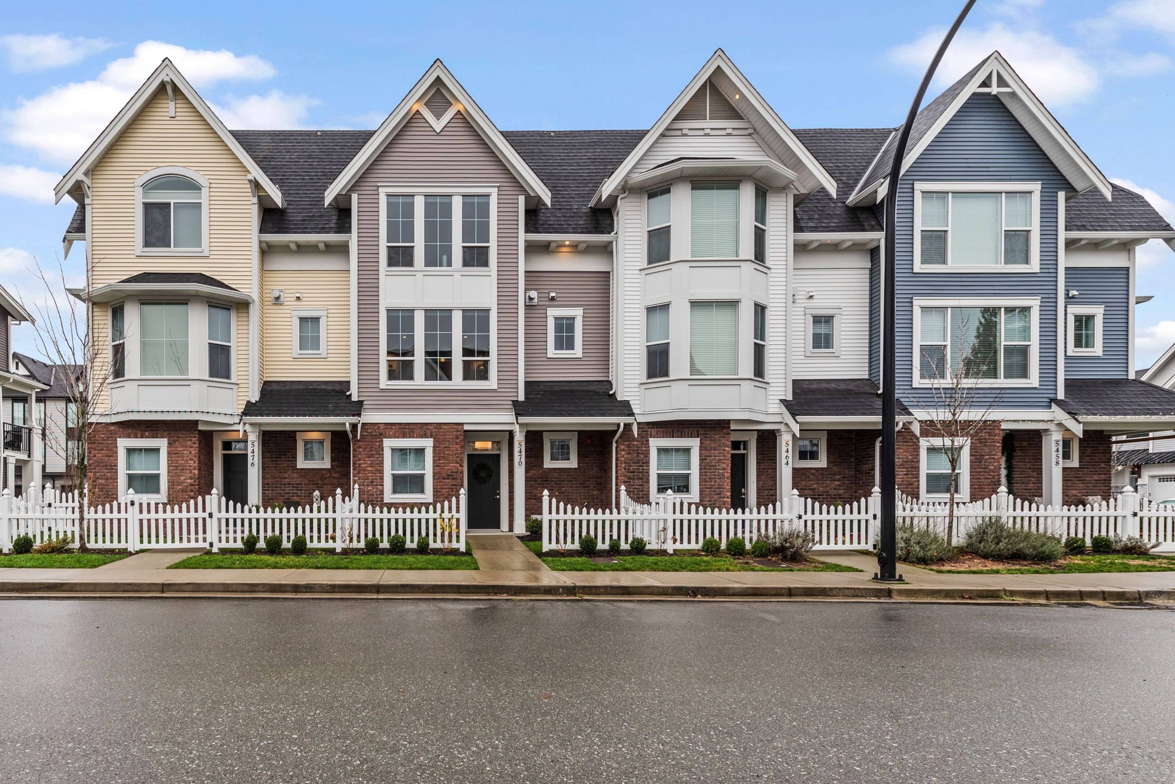 Driftwood St 5470 Driftwood St Apartments for Rent Chilliwack liv.rent