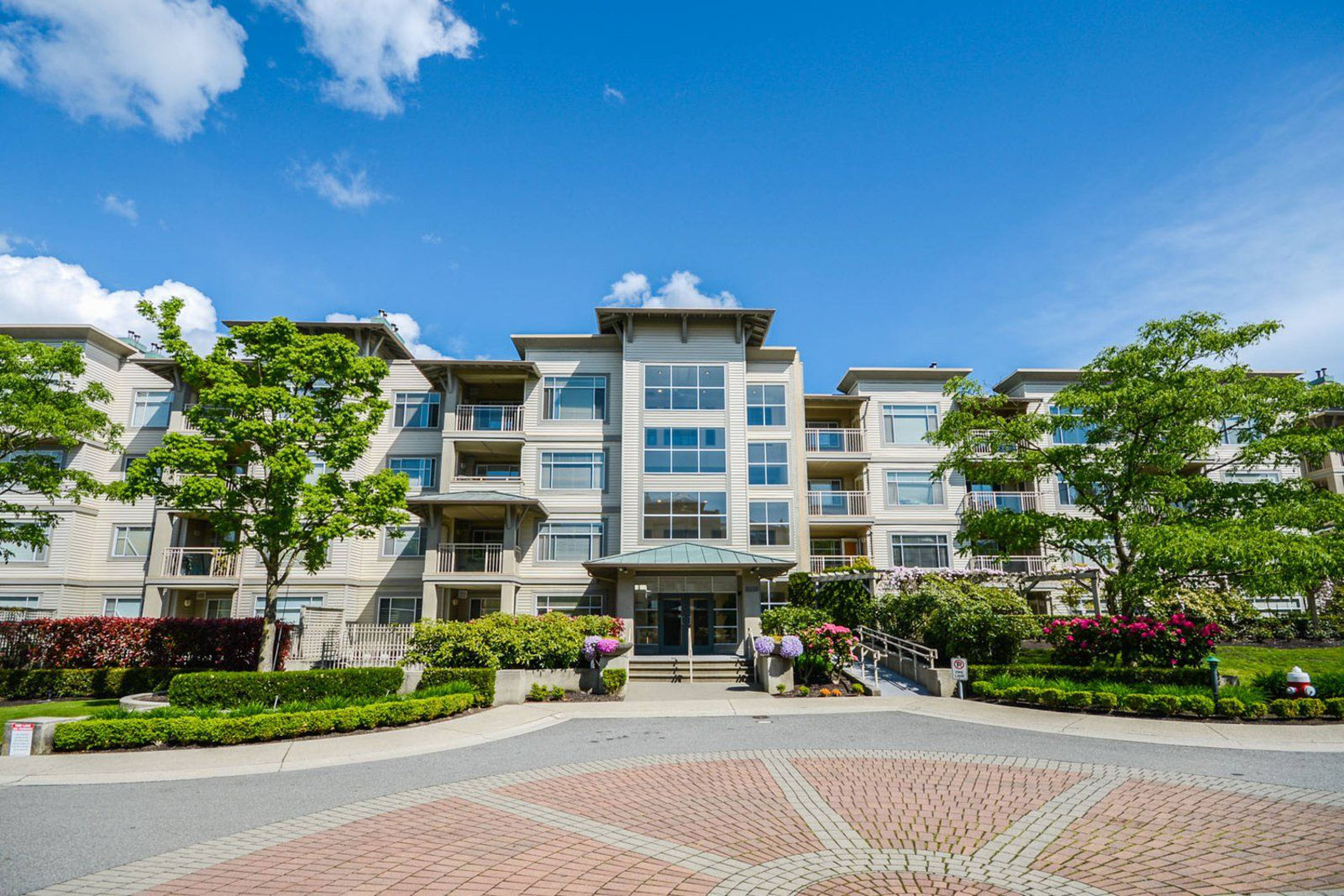 Laguna 8220 Jones Rd Apartments for Rent Richmond liv.rent