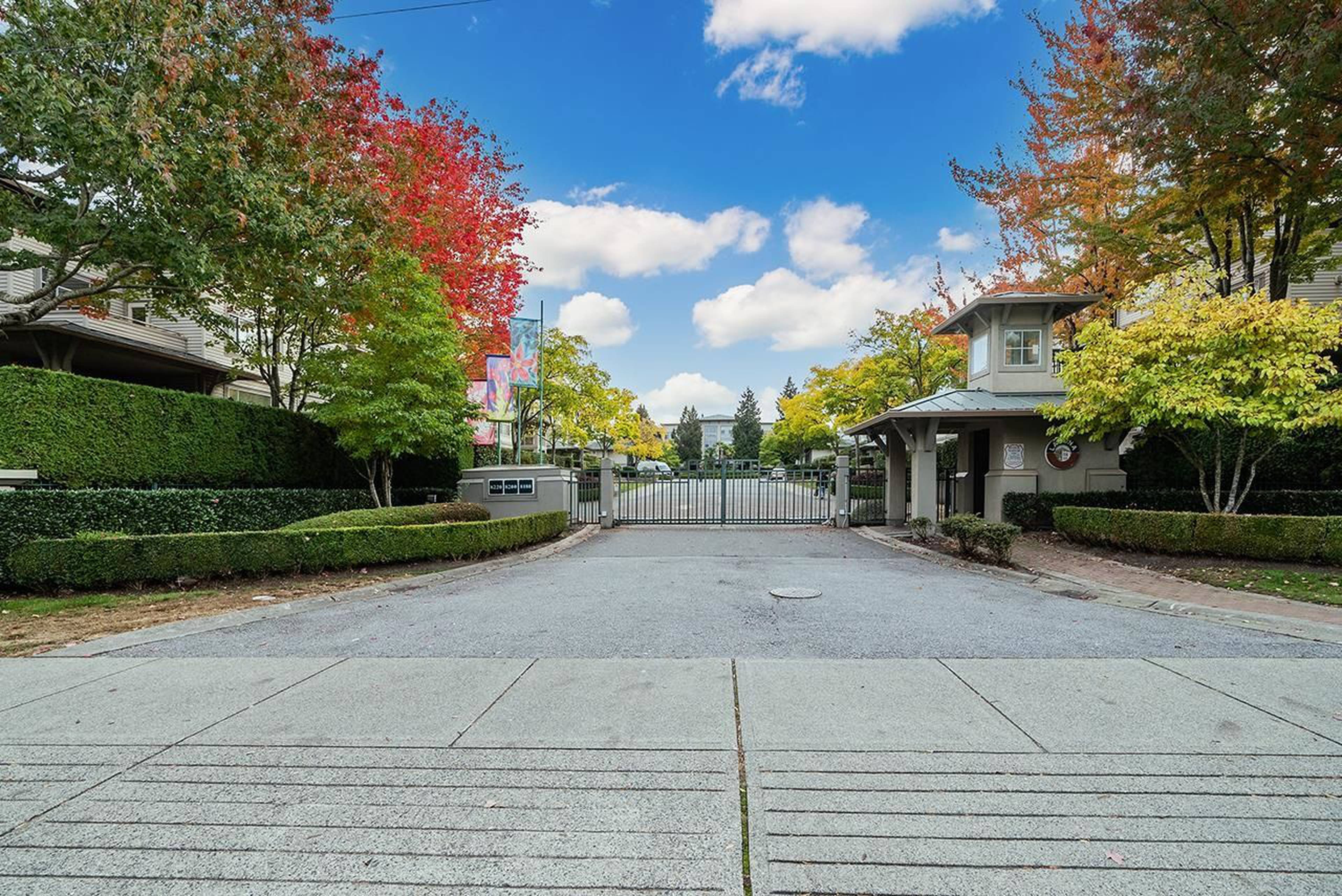 Laguna 8220 Jones Rd Apartments for Rent Richmond liv.rent