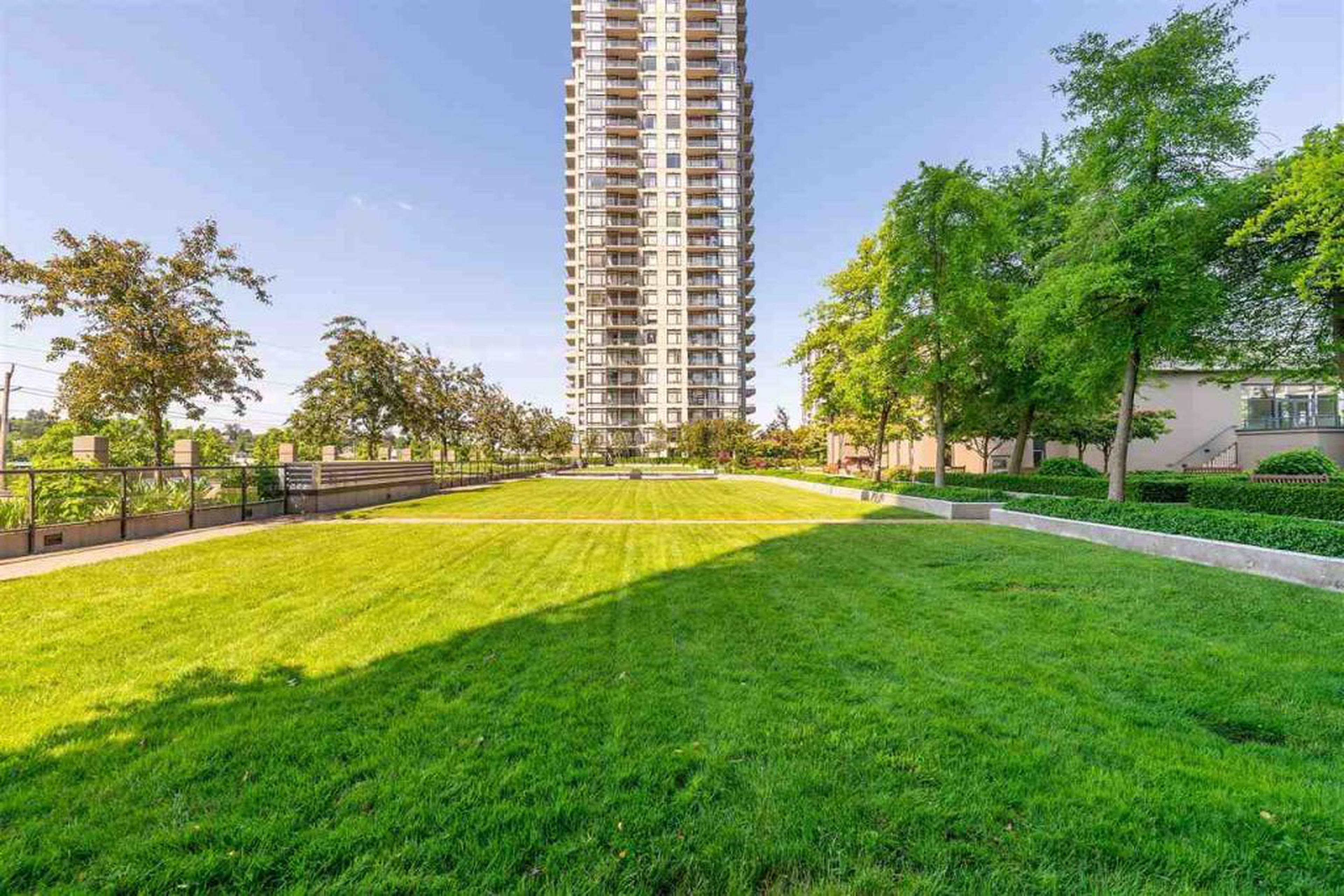 oma-burnaby-bc-2345-madison-ave-liv-rent