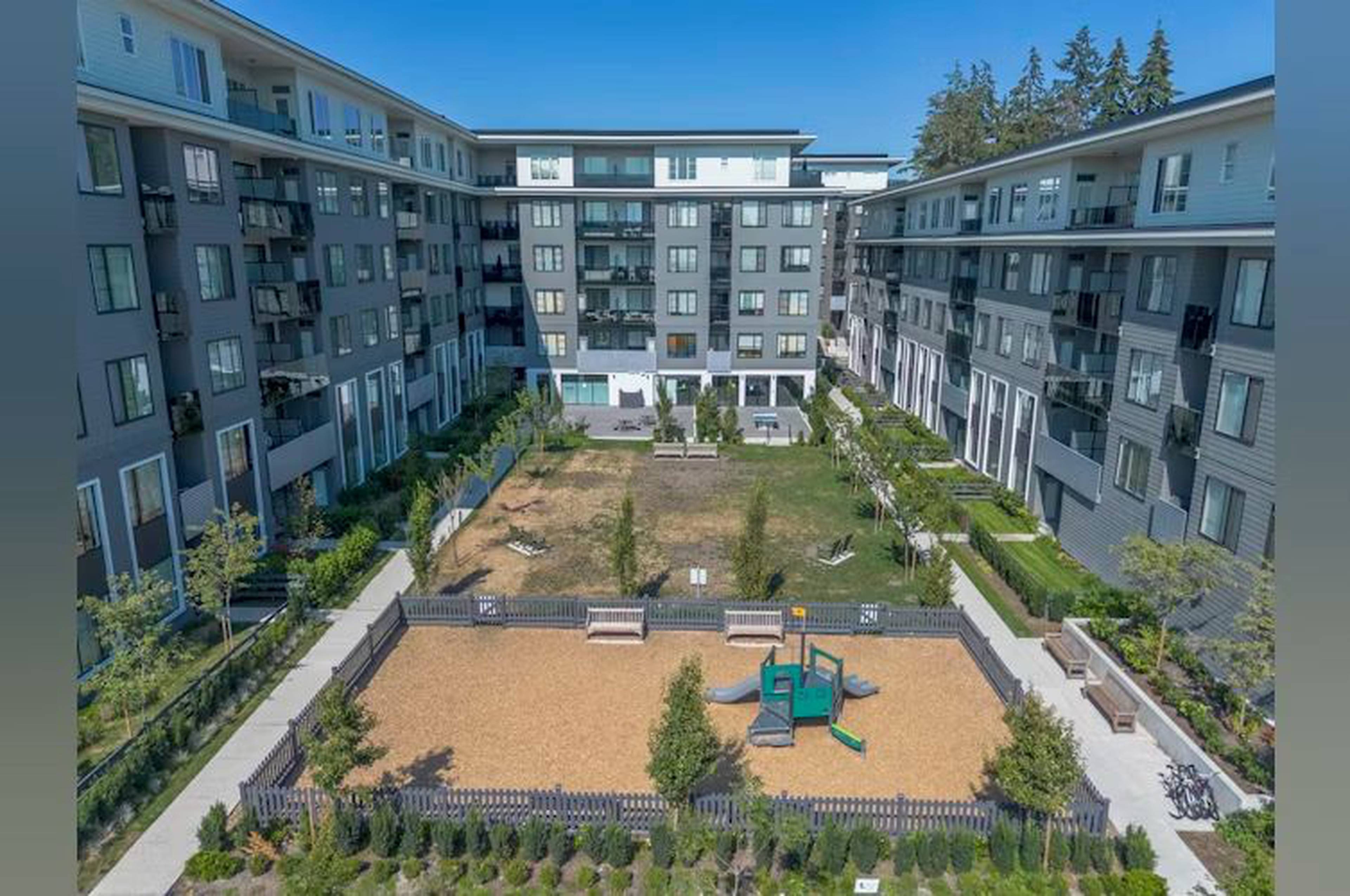 Fleetwood Village 2 Apartments for Rent, 15825 85 Ave, Surrey, BC - 3