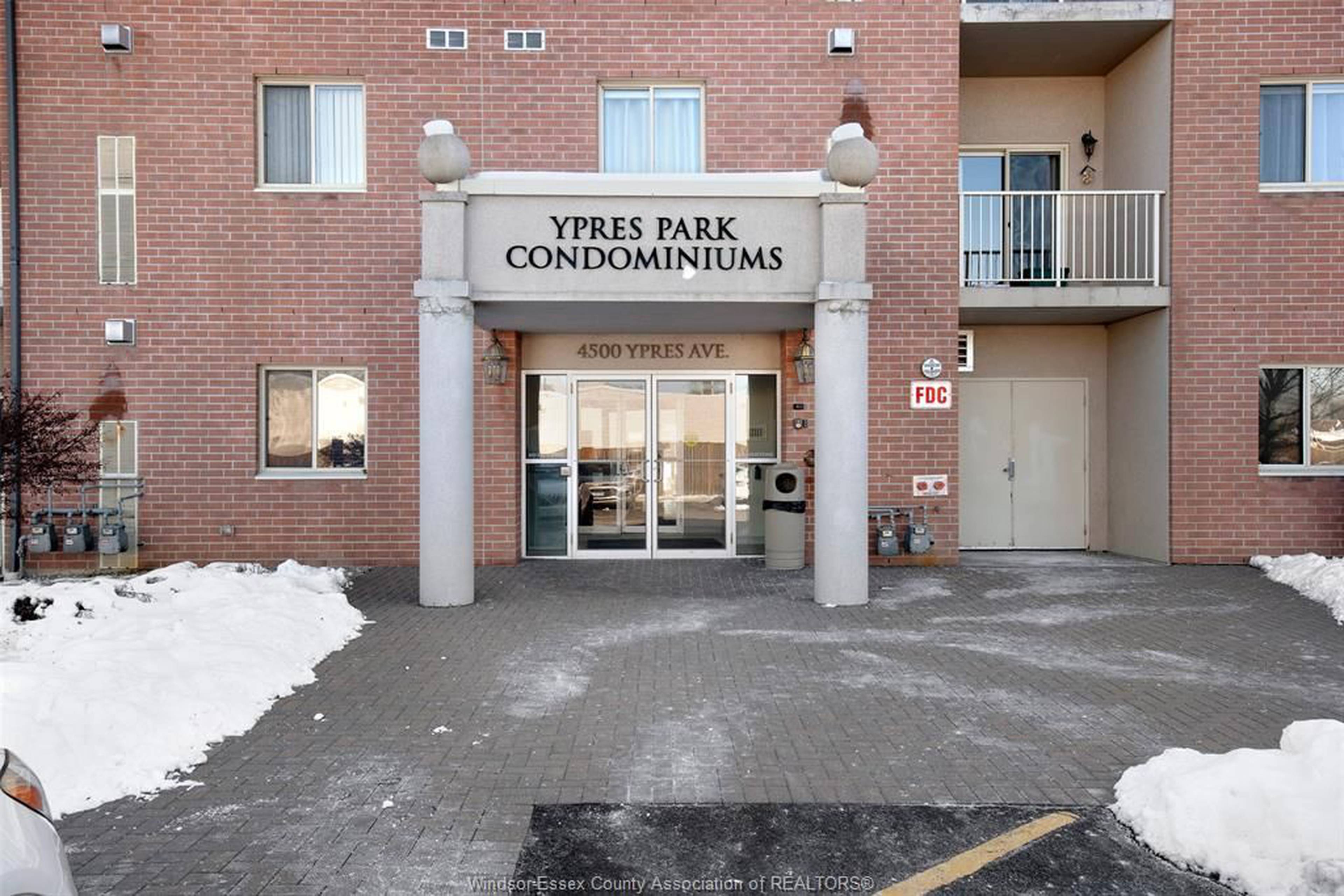 Ypres Park Condominiums Windsor ON 4500 Ypres St liv rent