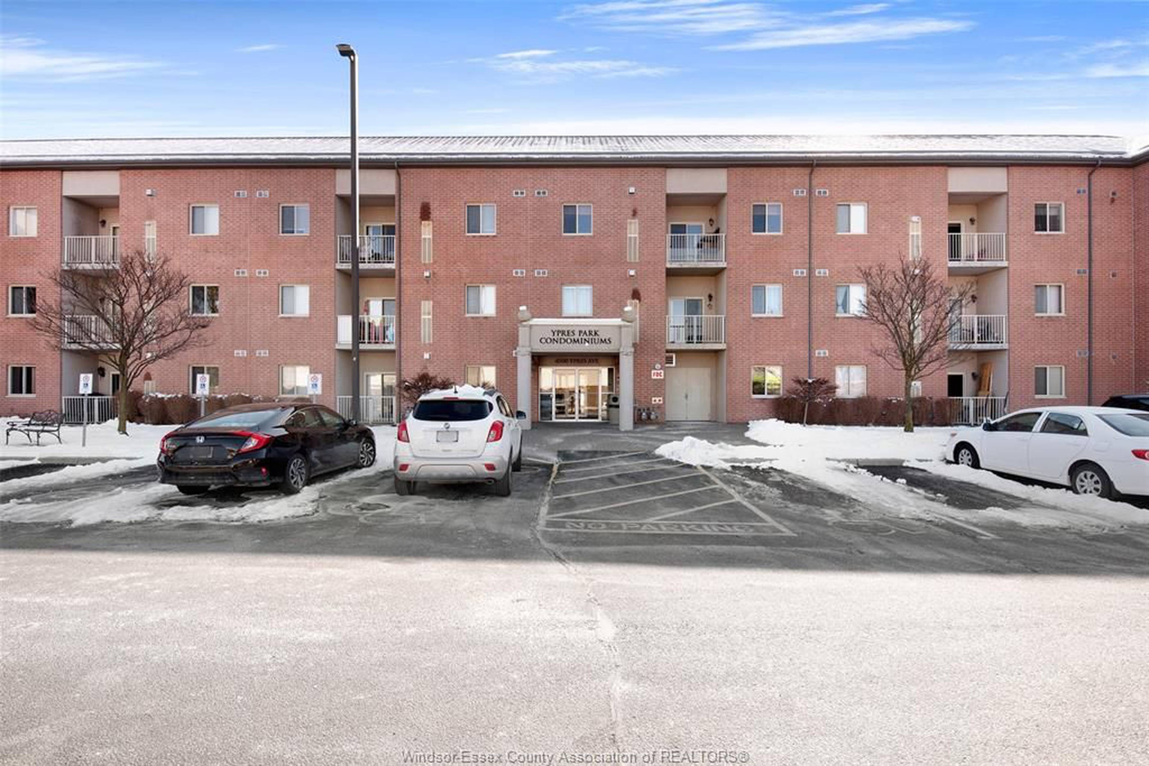 Ypres Park Condominiums Windsor ON 4500 Ypres St liv rent