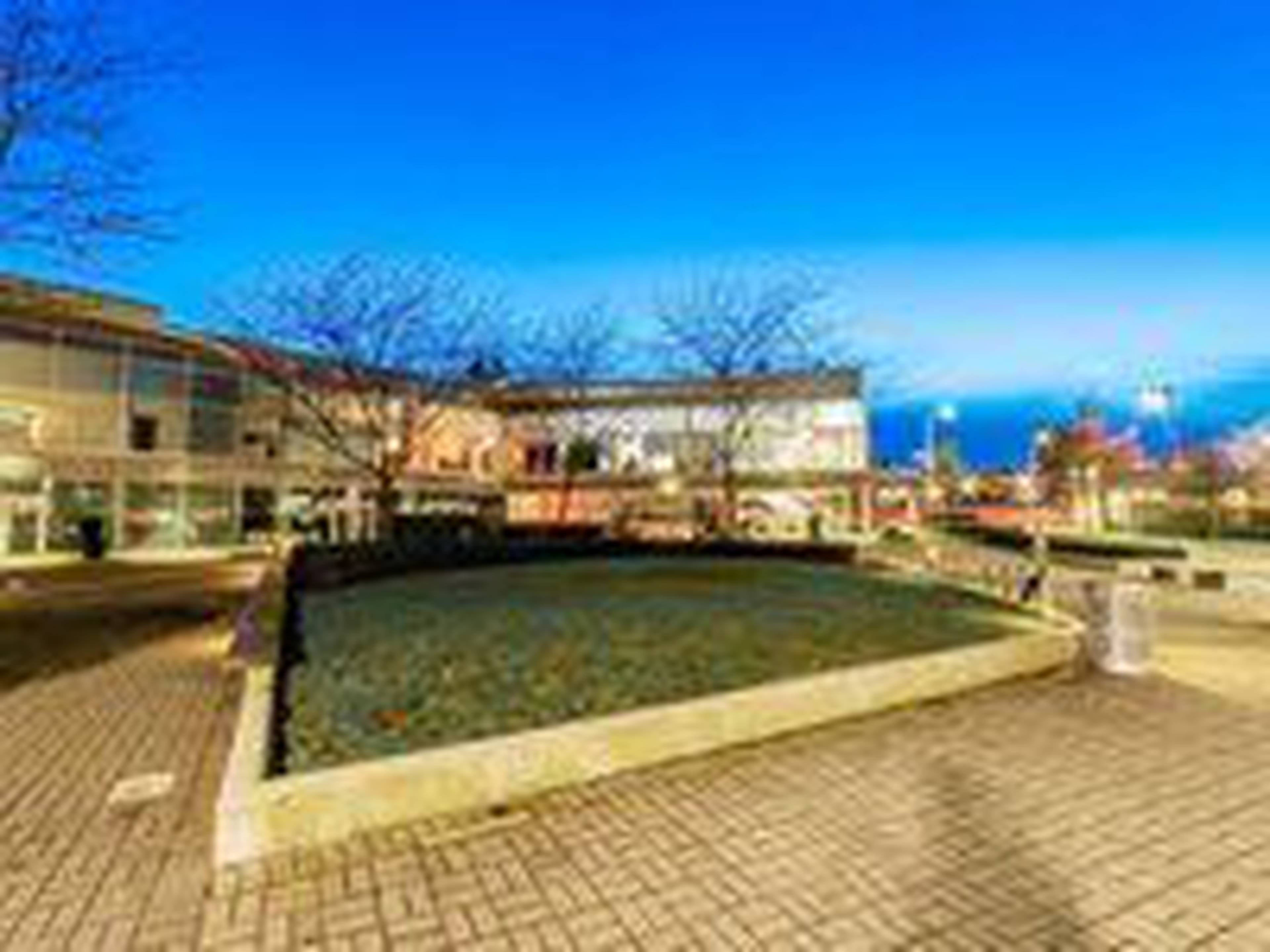 Infinity 13618 100th Avenue Apartments for Rent Surrey liv.rent