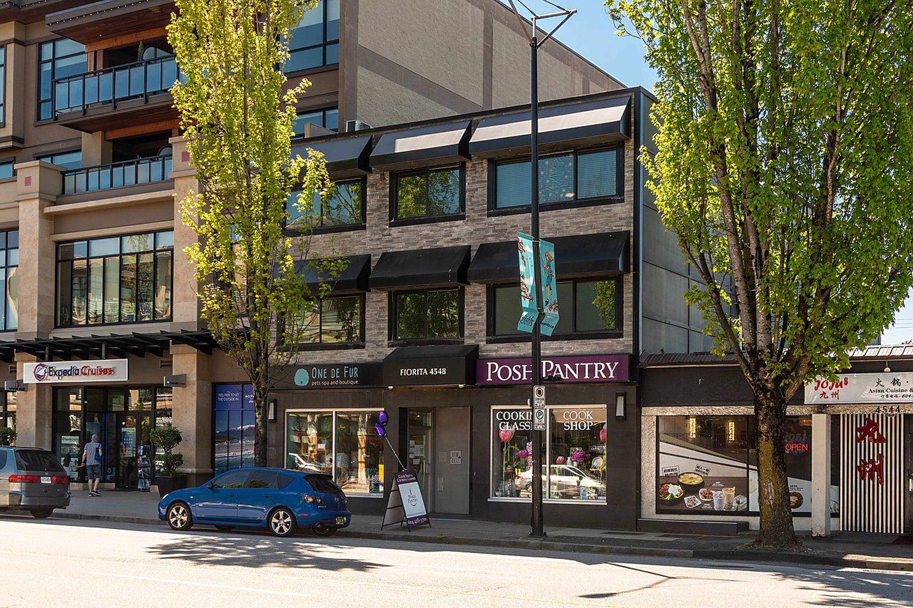 Florita 4548 4548 Hastings St Apartments for Rent Burnaby liv.rent
