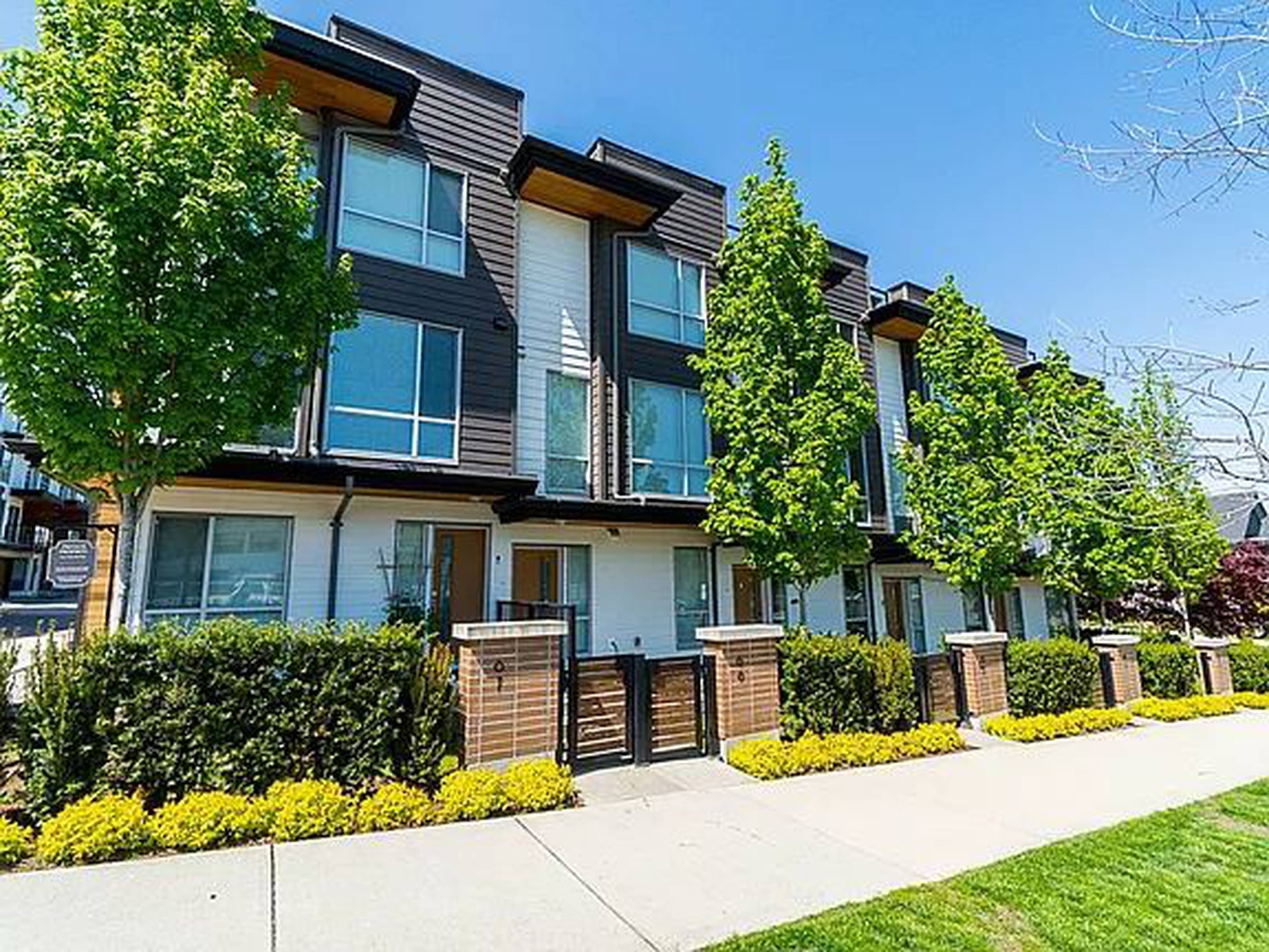 159 St 2825 159 St Apartments for Rent Surrey liv.rent