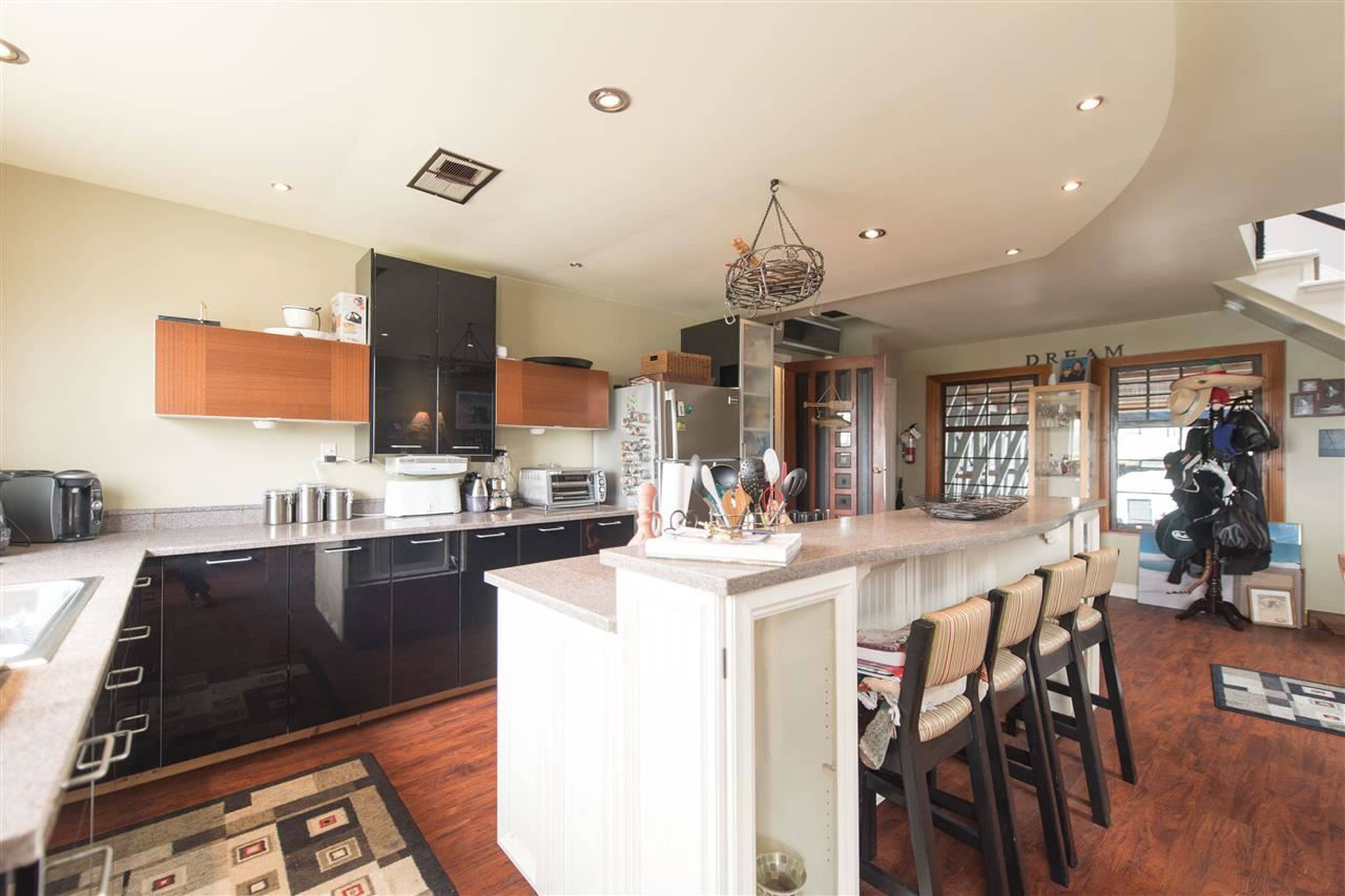 BH21 8031 River Rd Apartments for Rent Richmond liv.rent