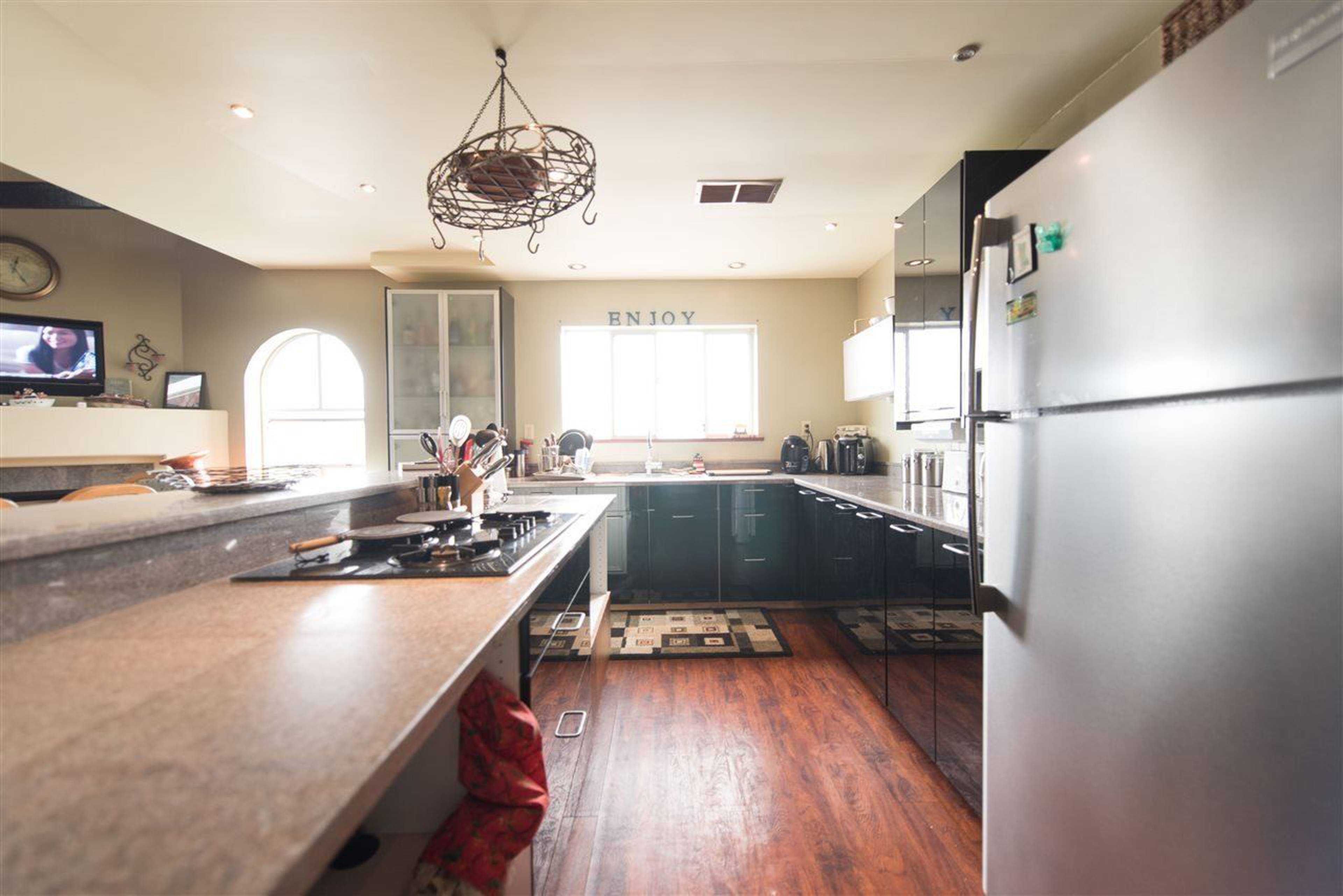 BH21 8031 River Rd Apartments for Rent Richmond liv.rent