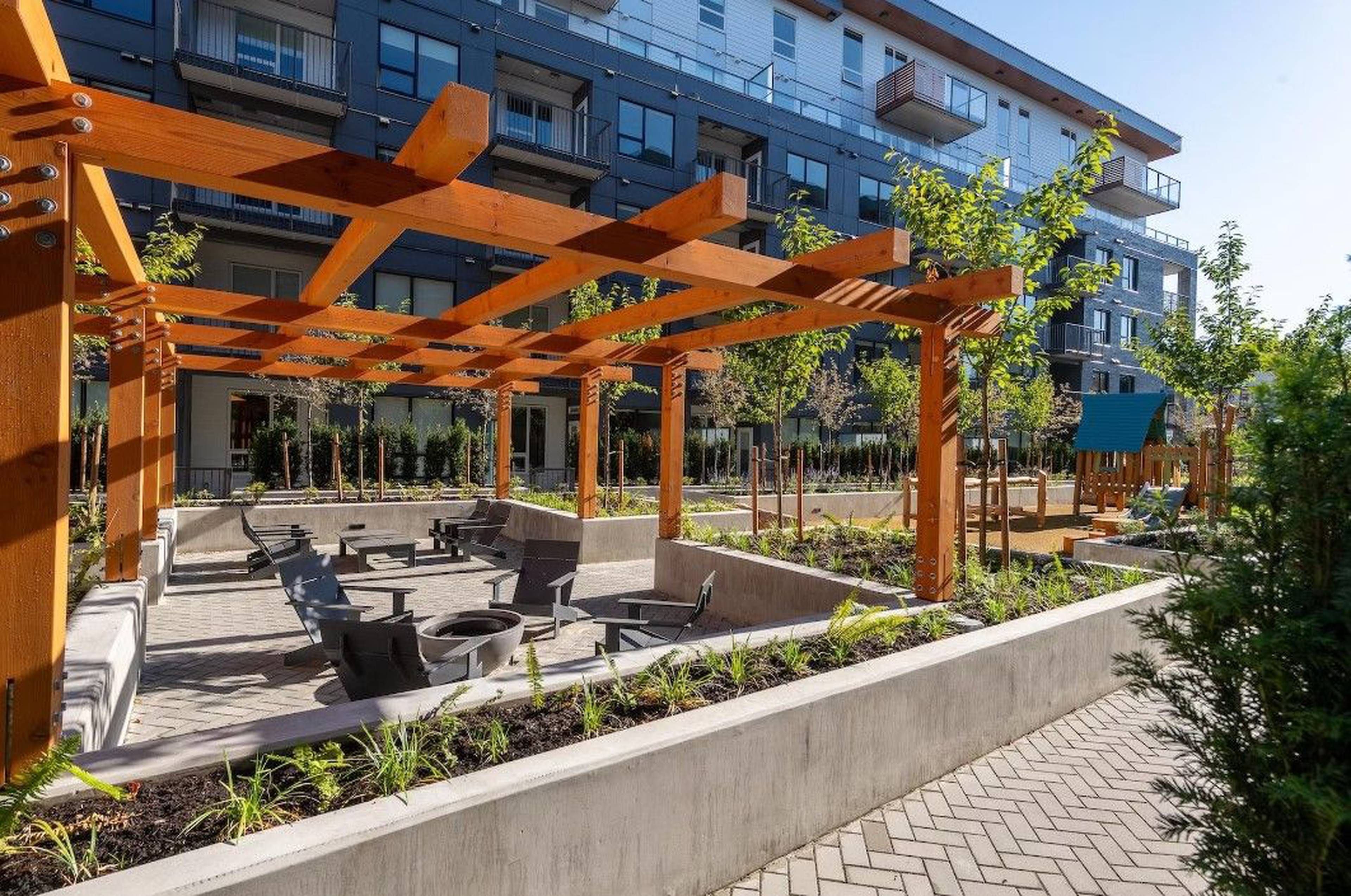 Port & Mill Apartments for Rent, 645 Como Lake Ave, Coquitlam, BC - 5