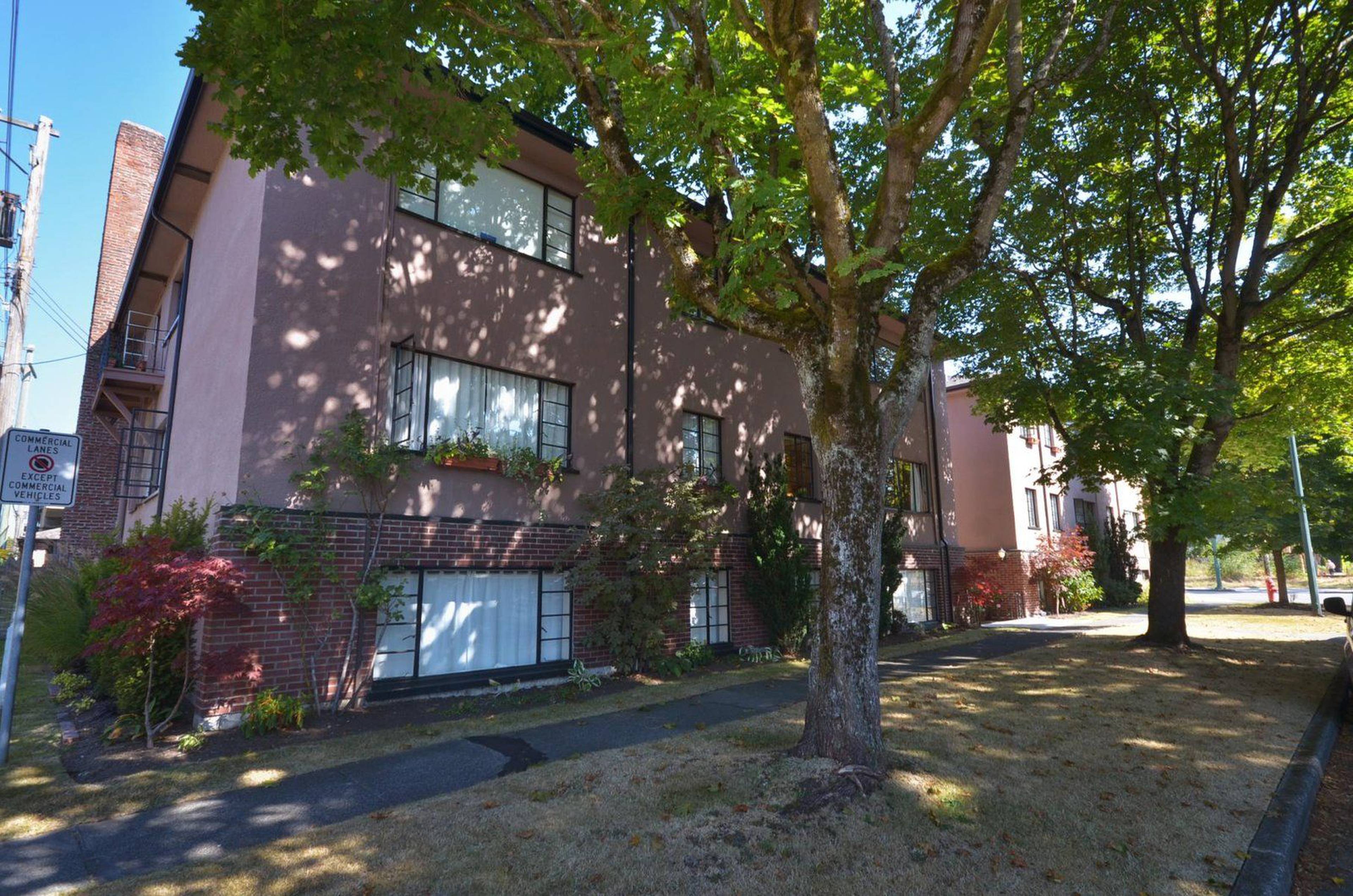 W 47th Ave Apartment Building
