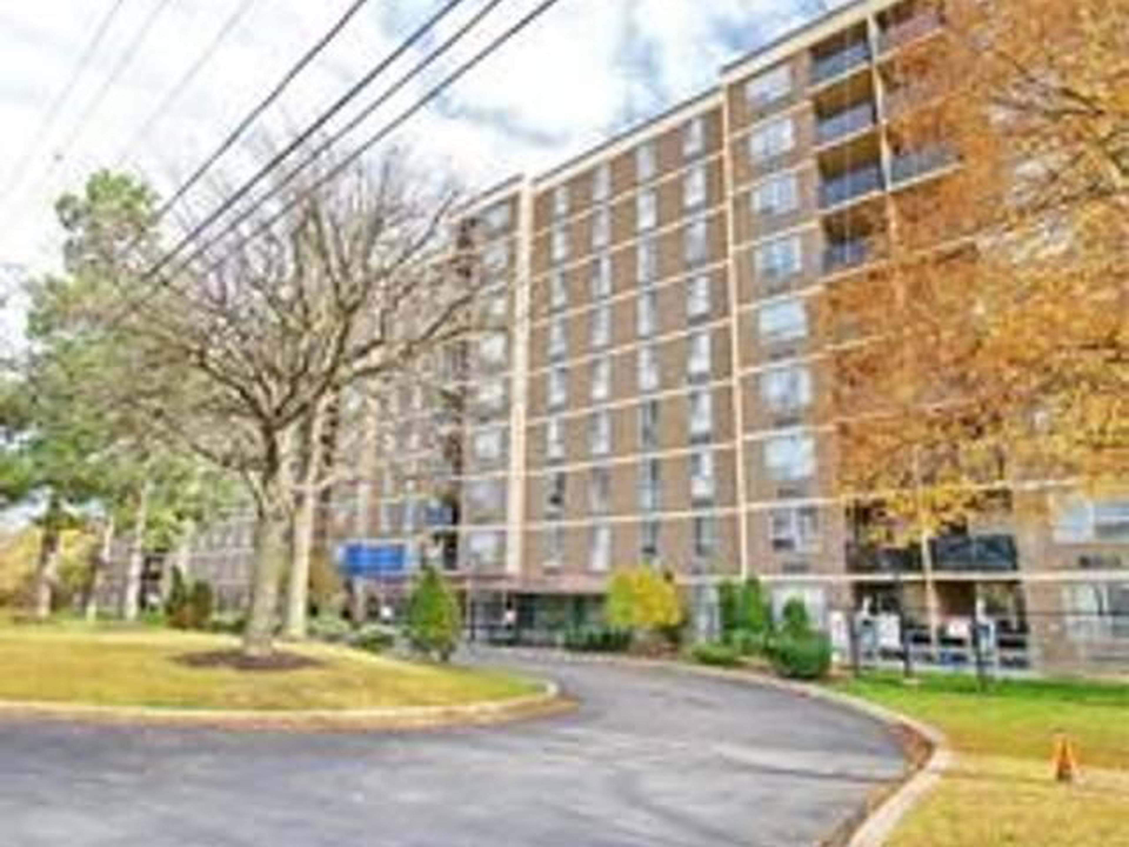 The North Court 2835 Islington Ave Apartments for Rent York liv.rent