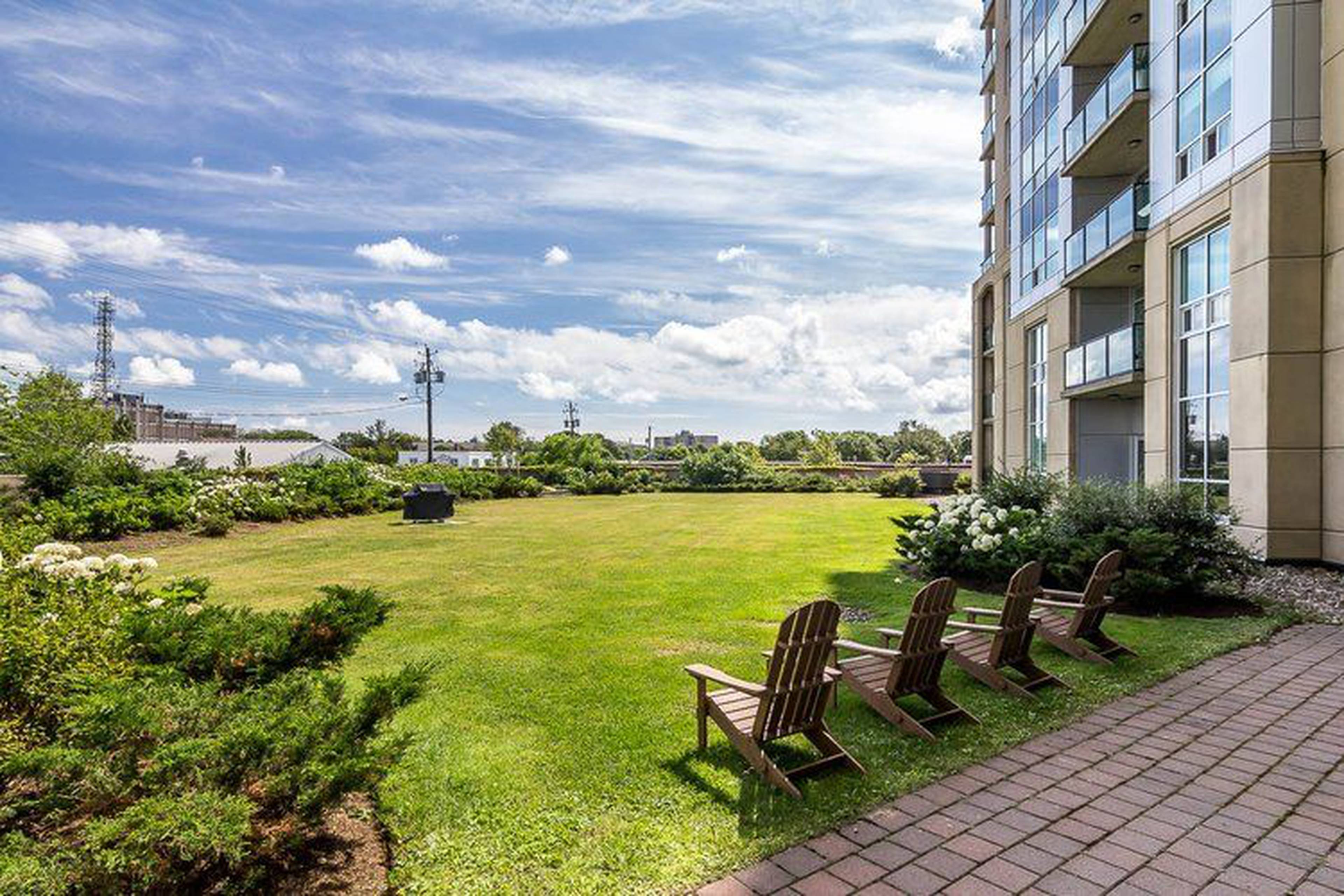 2677 Gladstone St Wellington Court Halifax 公寓出租 liv.rent