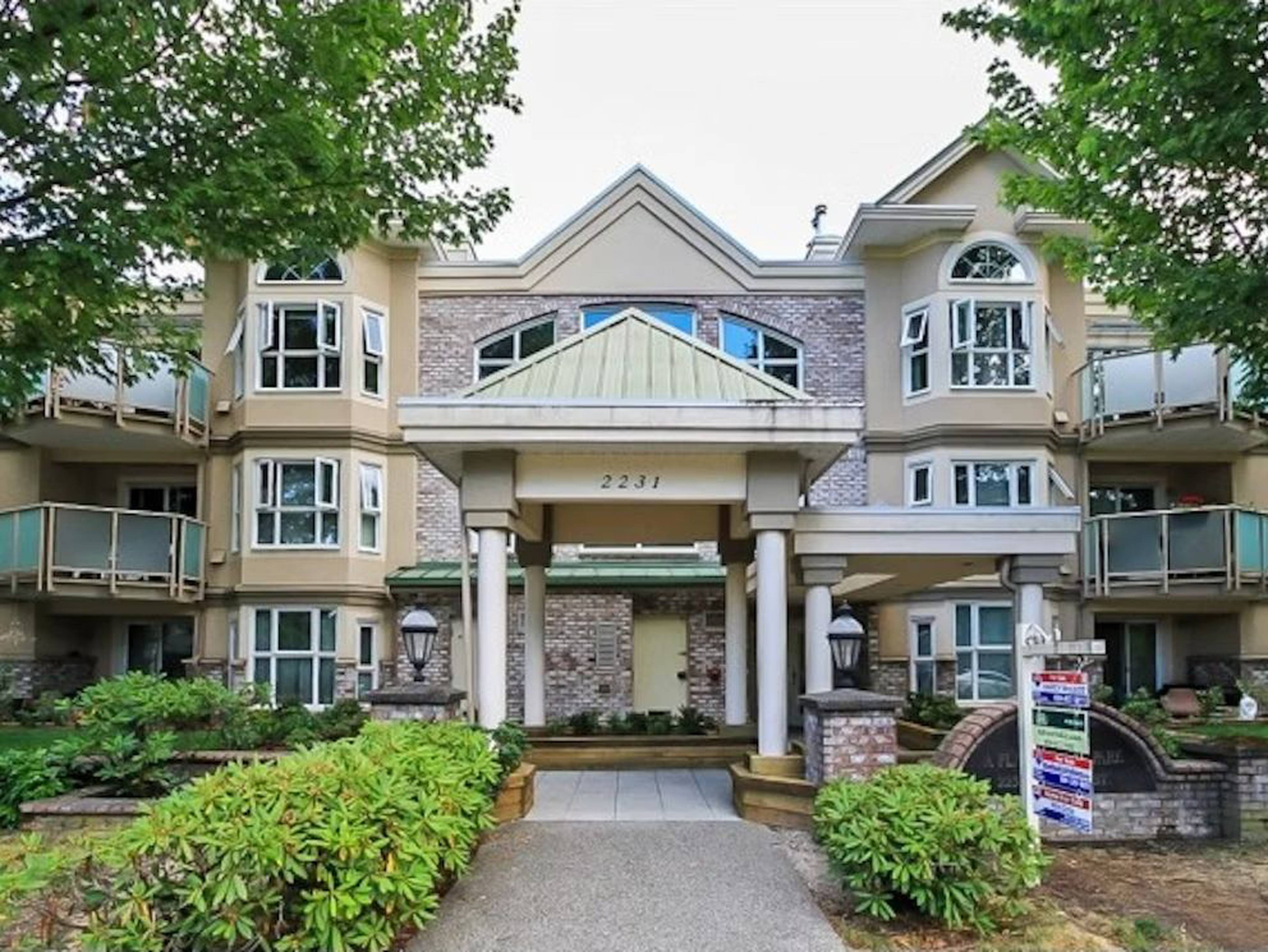 Place on the Park Apartment Building