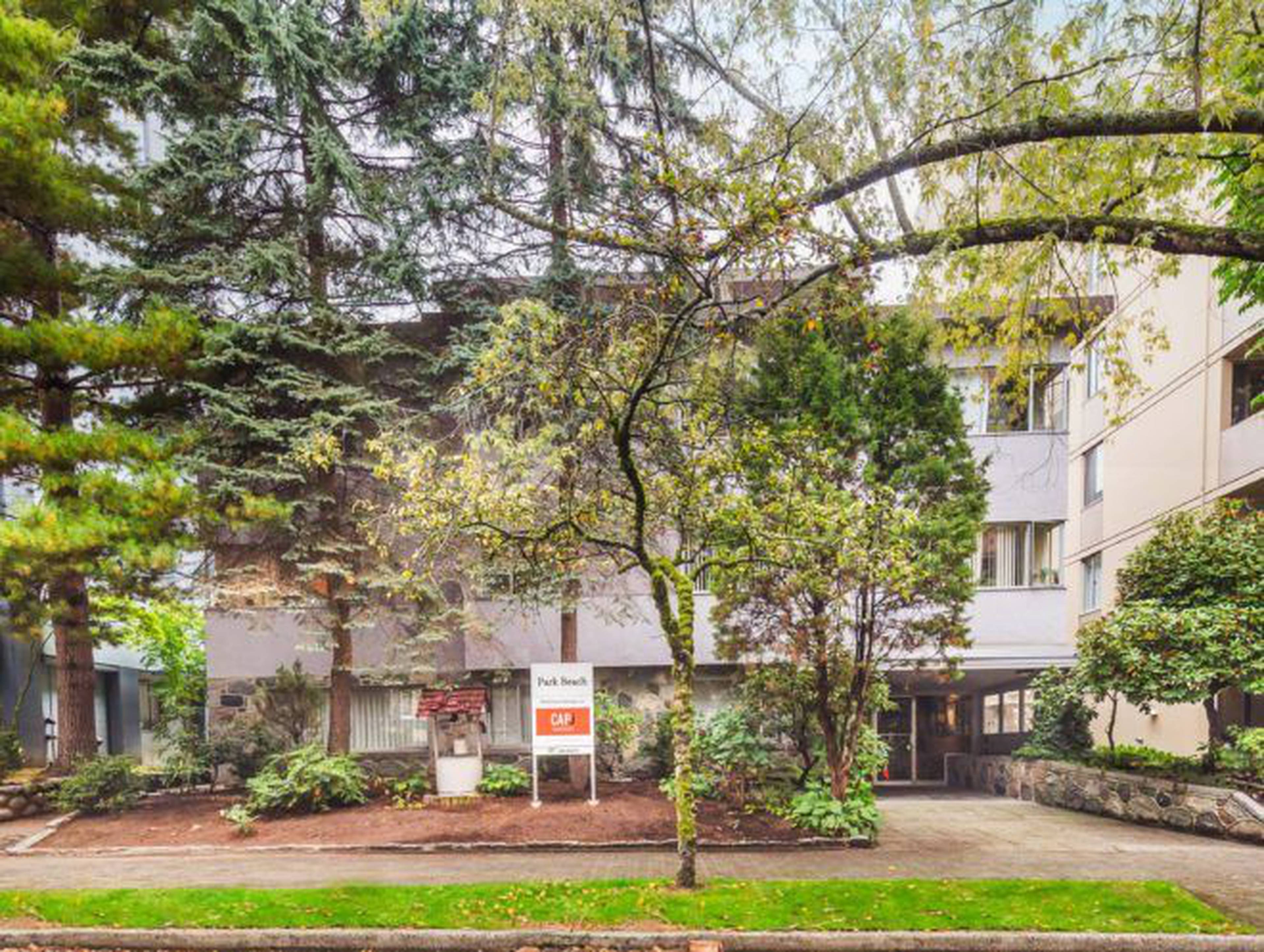 Park Beach Manor Apartment Building