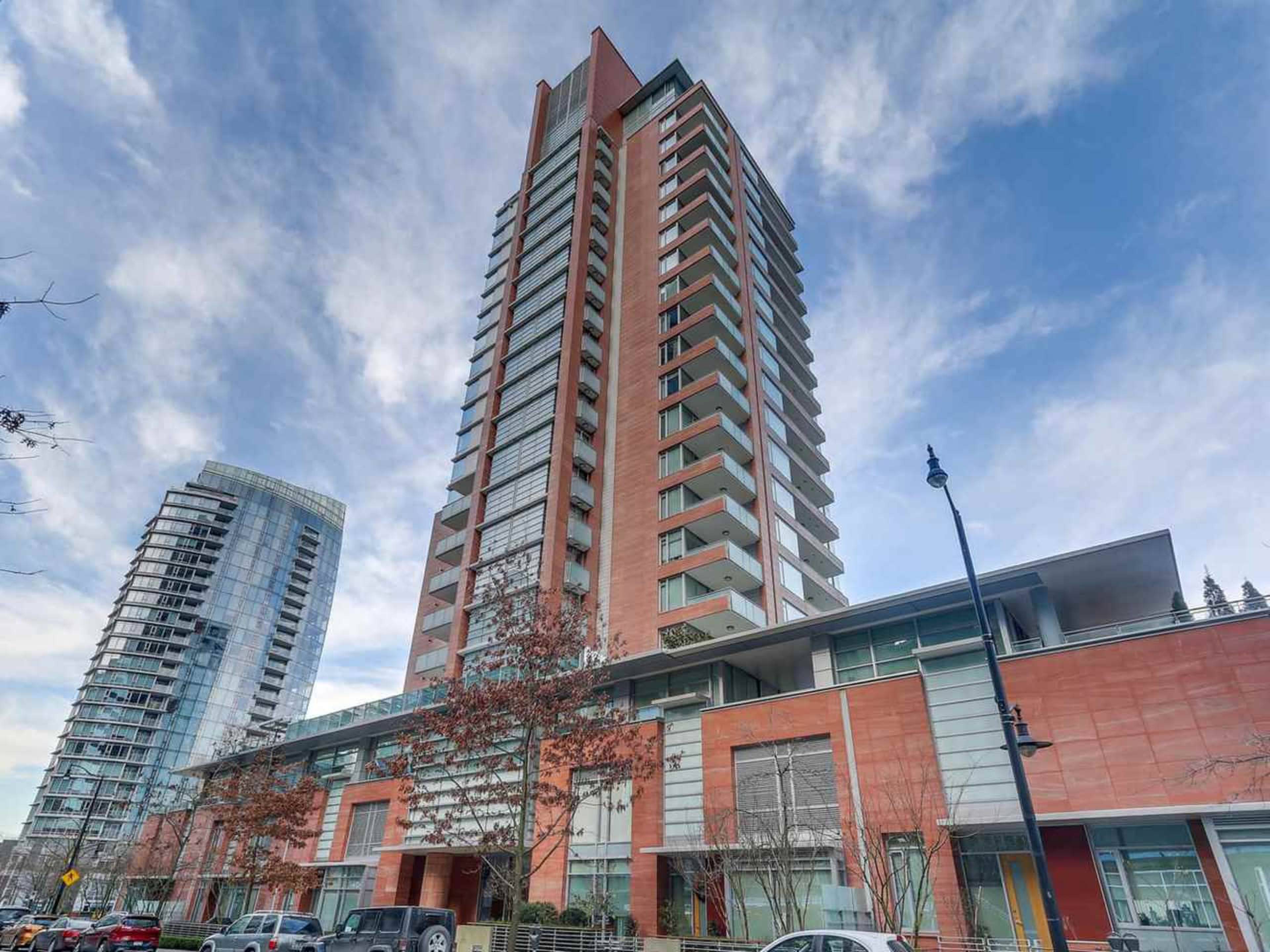 One Harbour Green Apartment Building