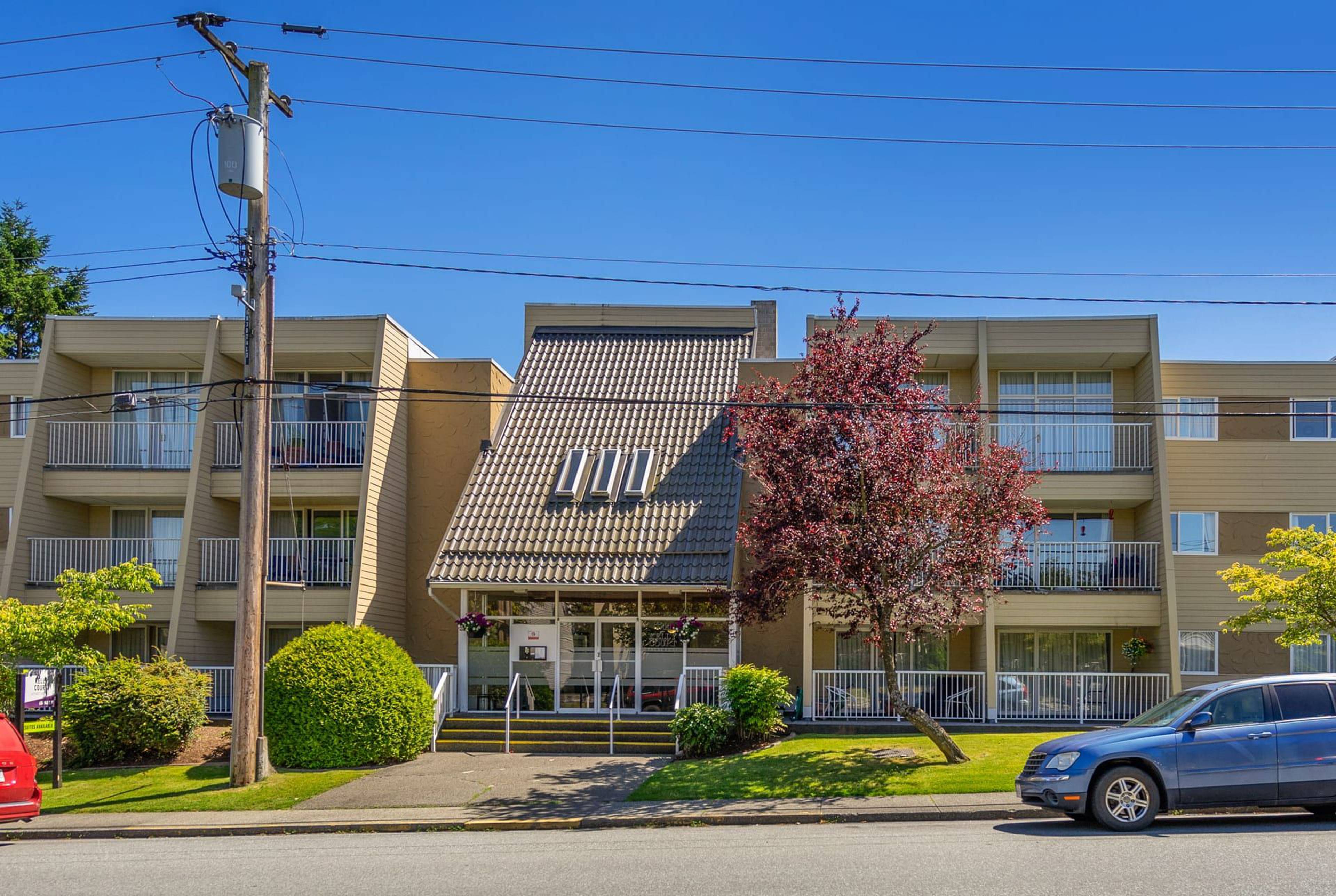 Kelly Court Apartment Building