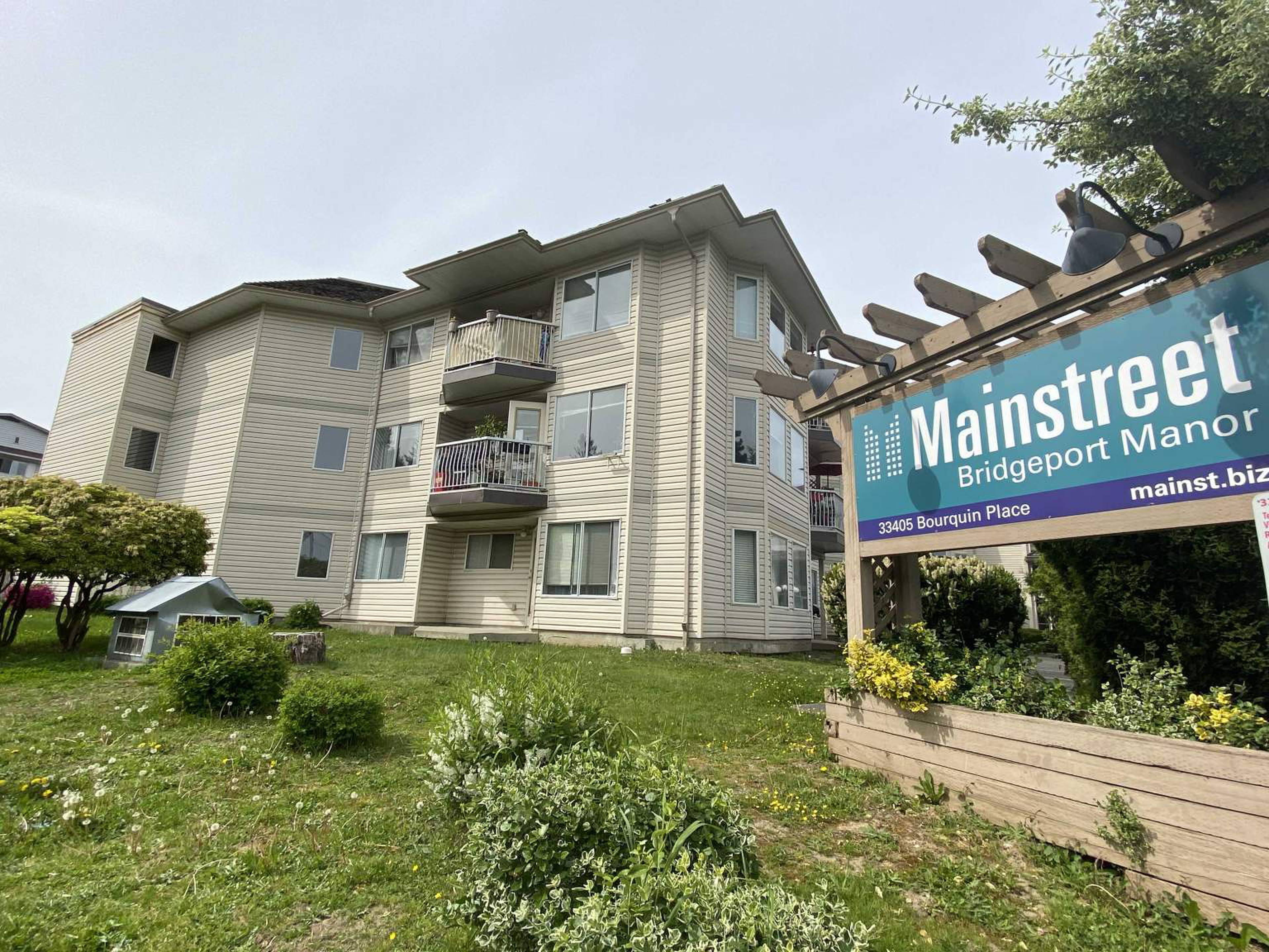 Bridgeport Manor Apartment Building
