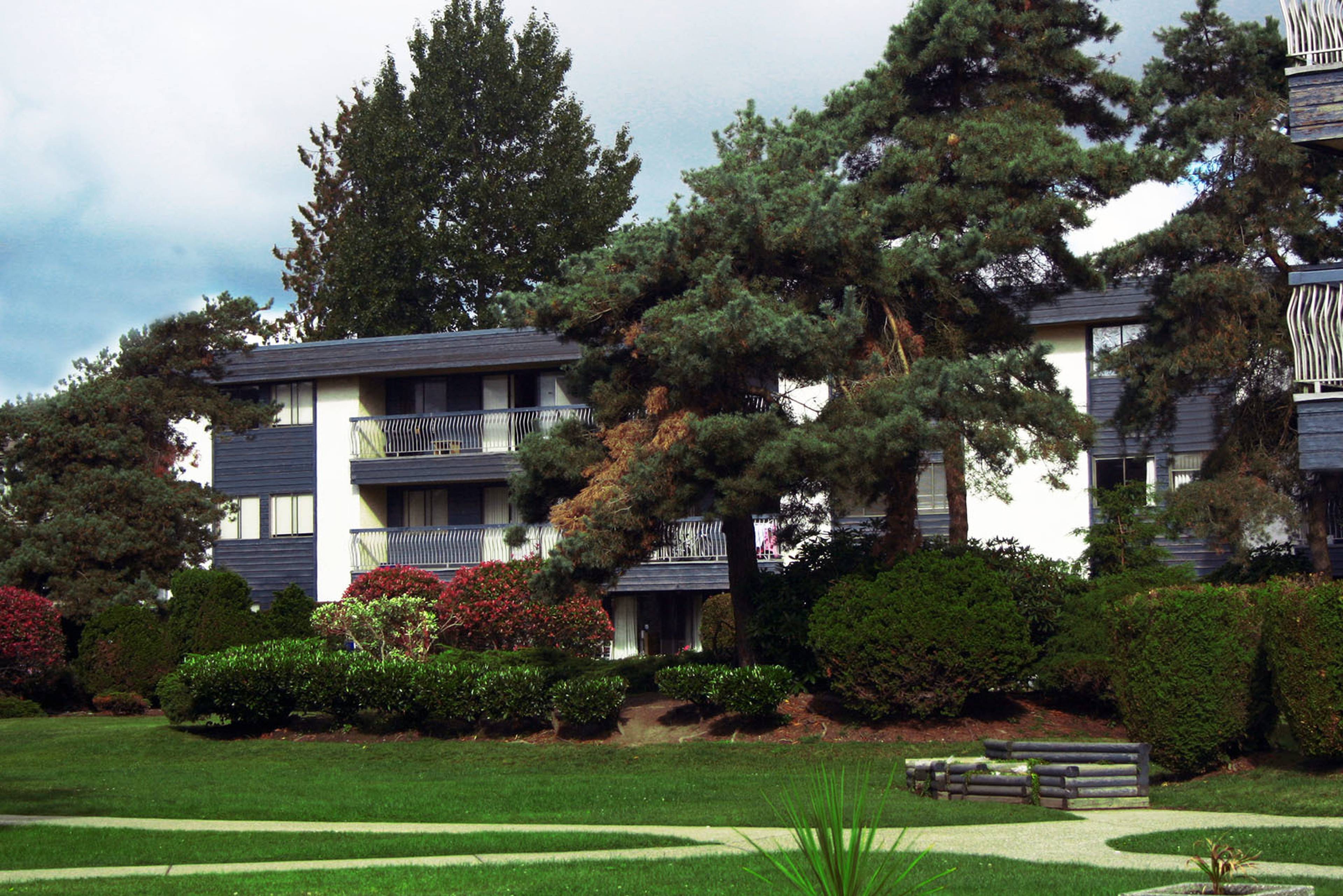 Ashley Court Apartment Building