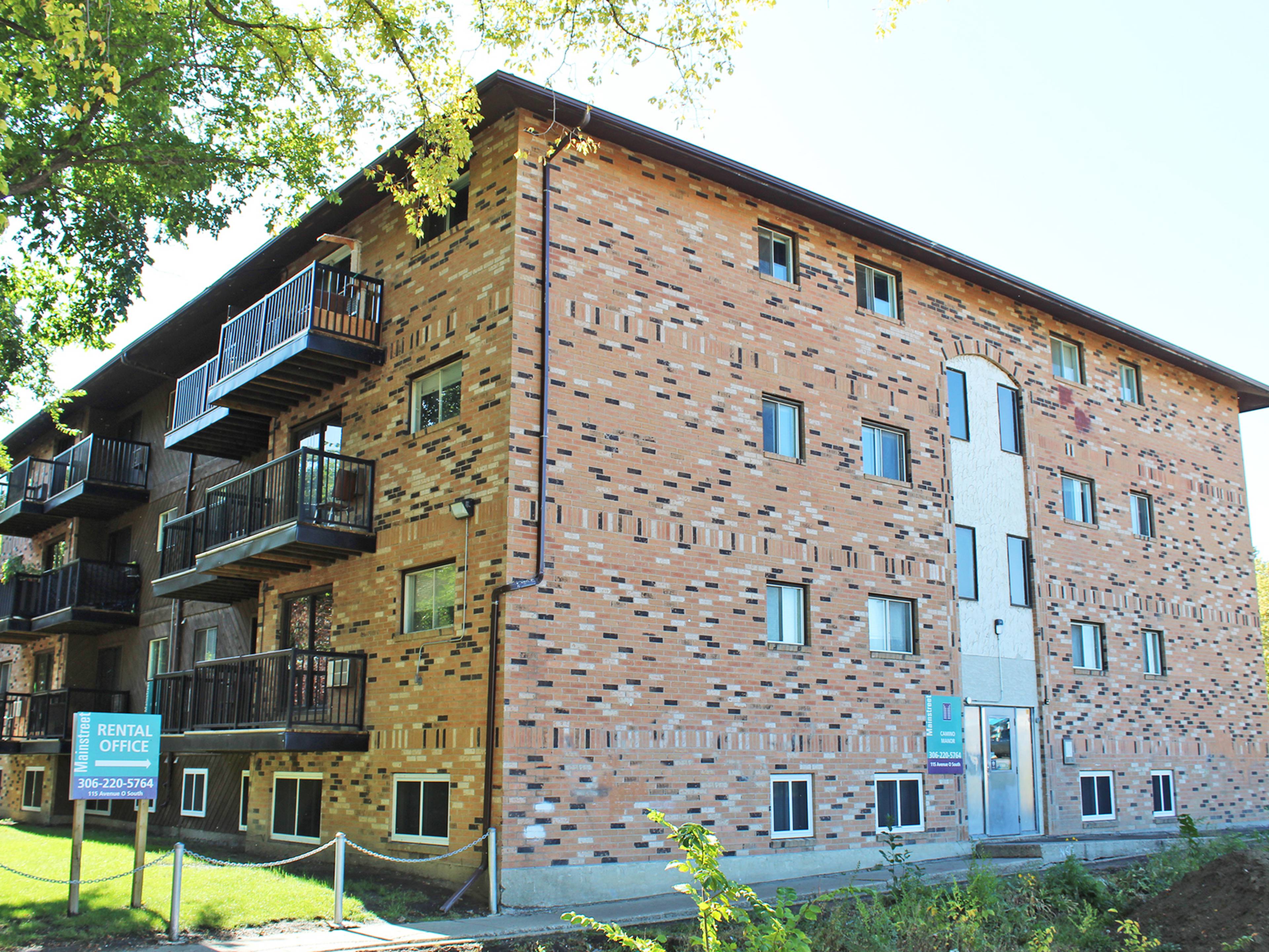Camino Manor Apartment Building