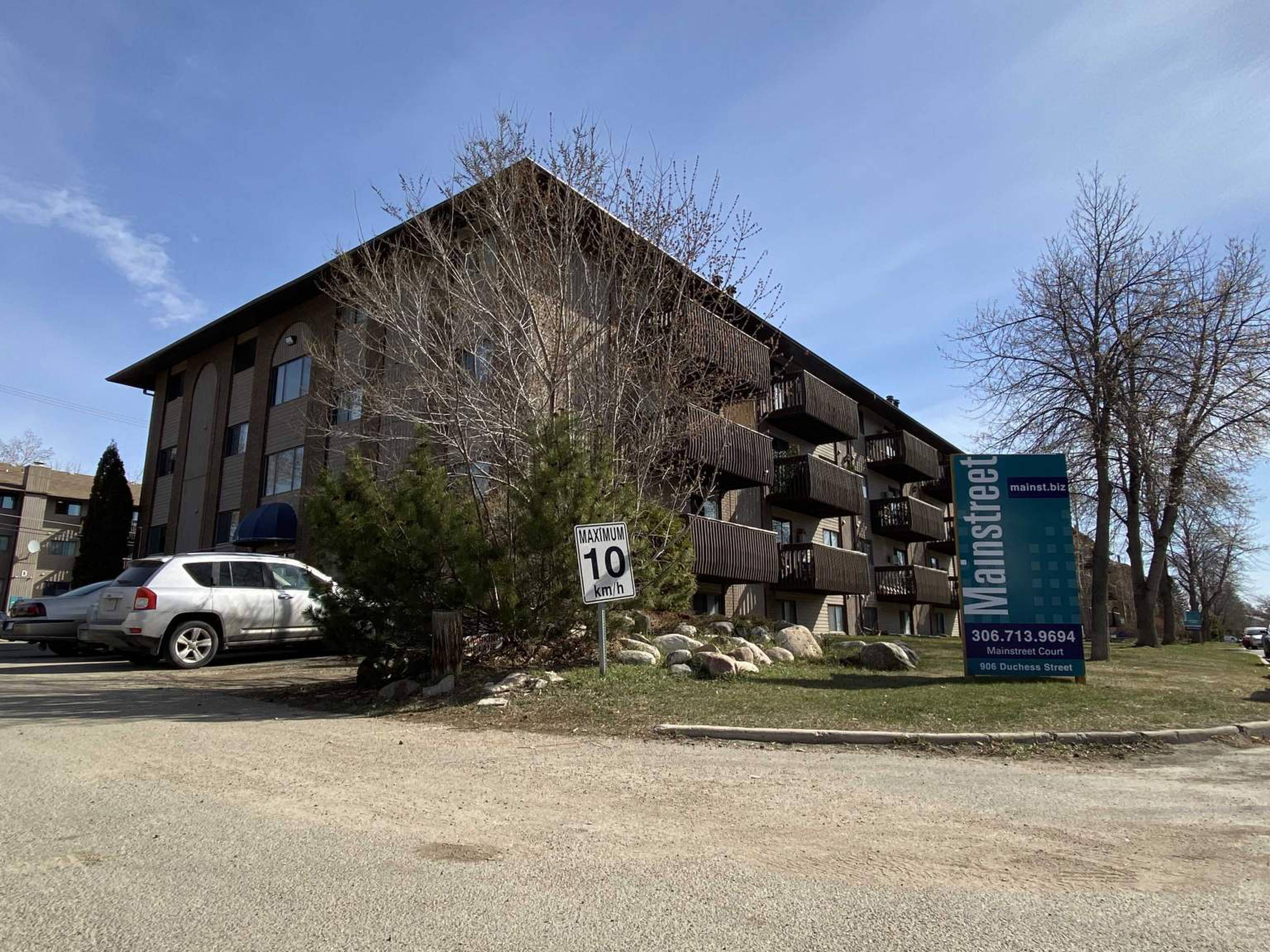 Mainstreet Court Apartment Building