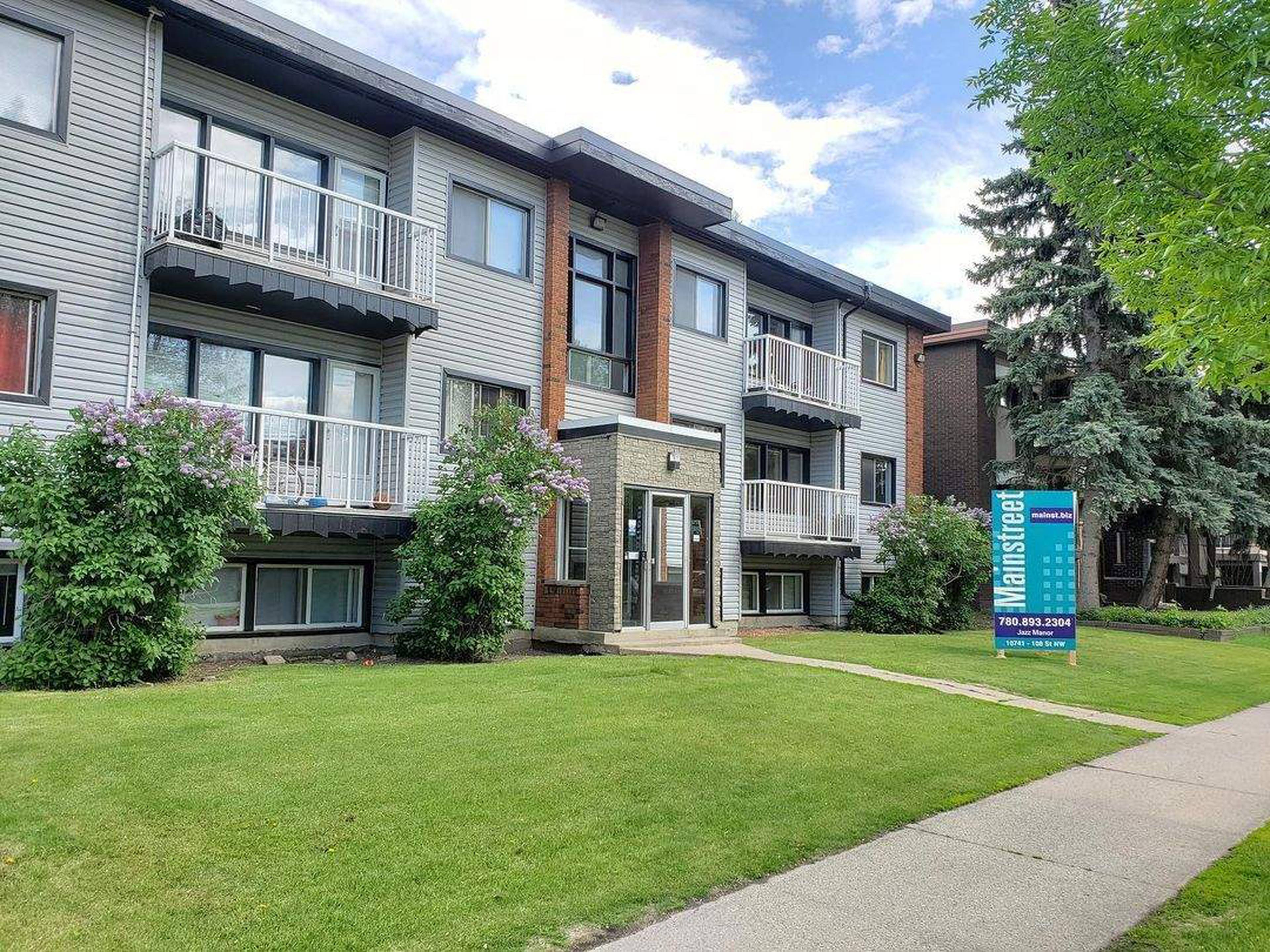 Jazz Manor Apartment Building