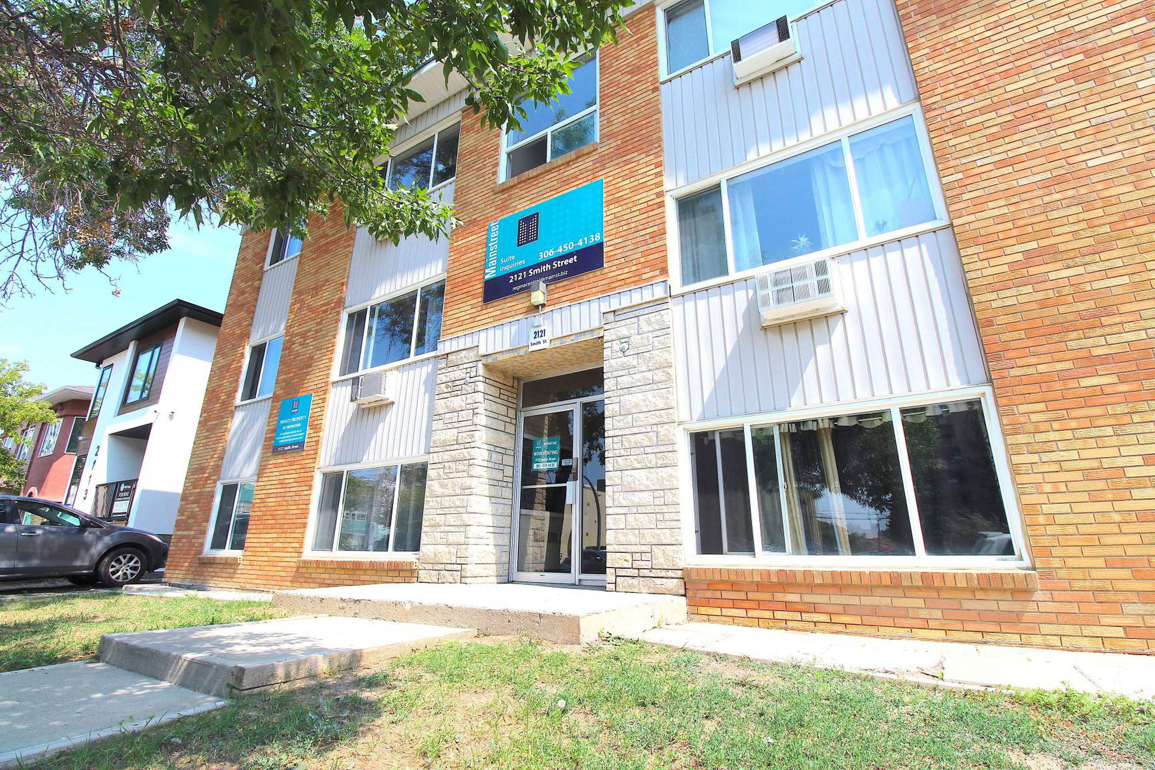 Smith Apartments Apartment Building