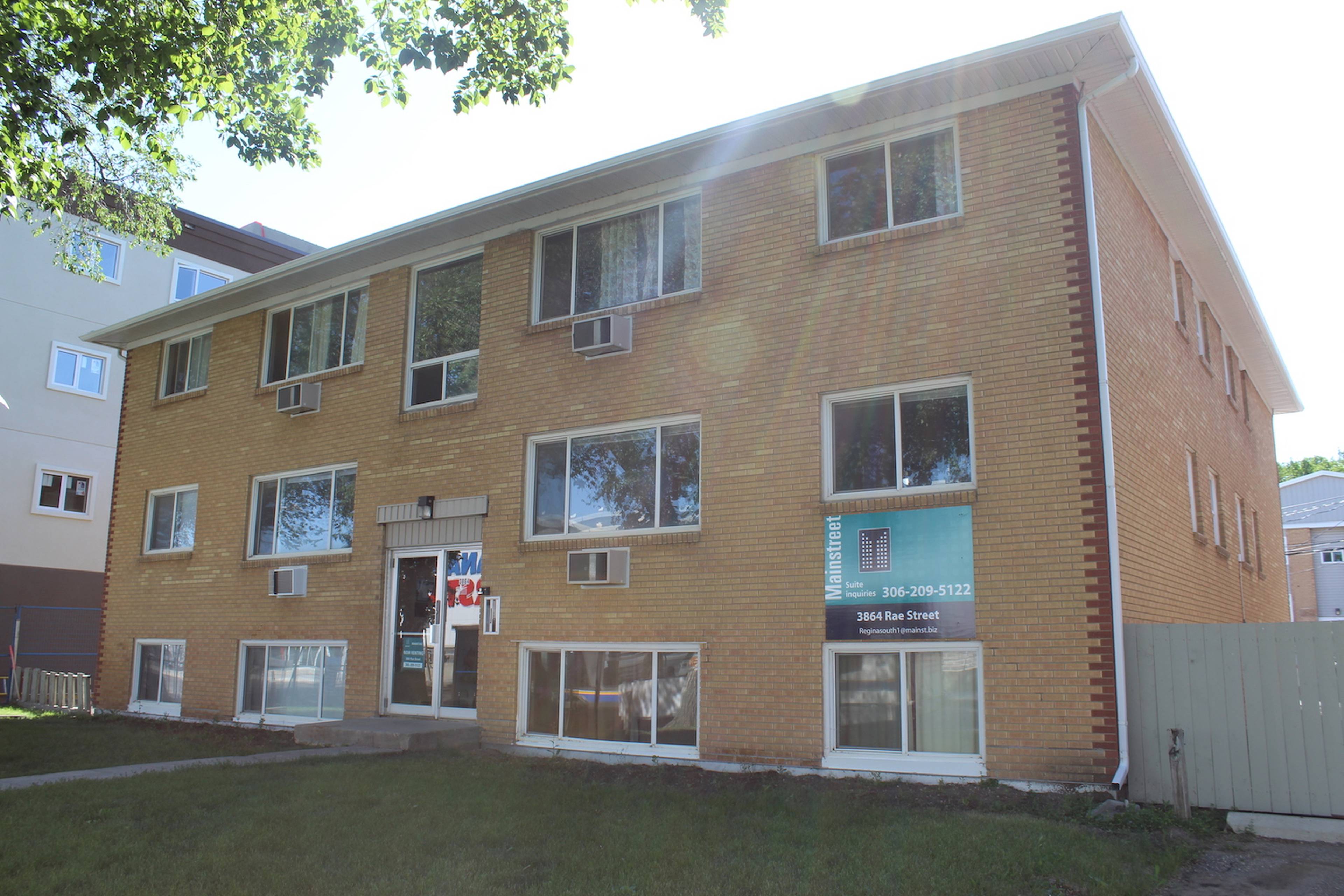 Rae 3864 Apartment Building