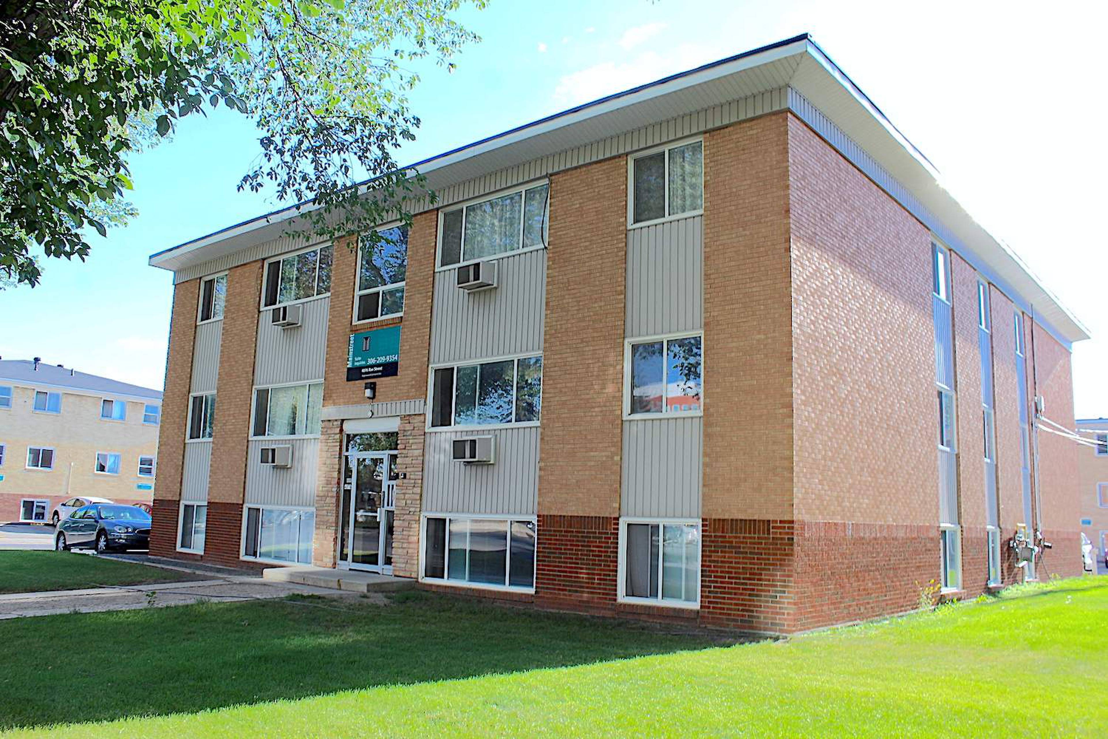 Rae 4076 Apartment Building