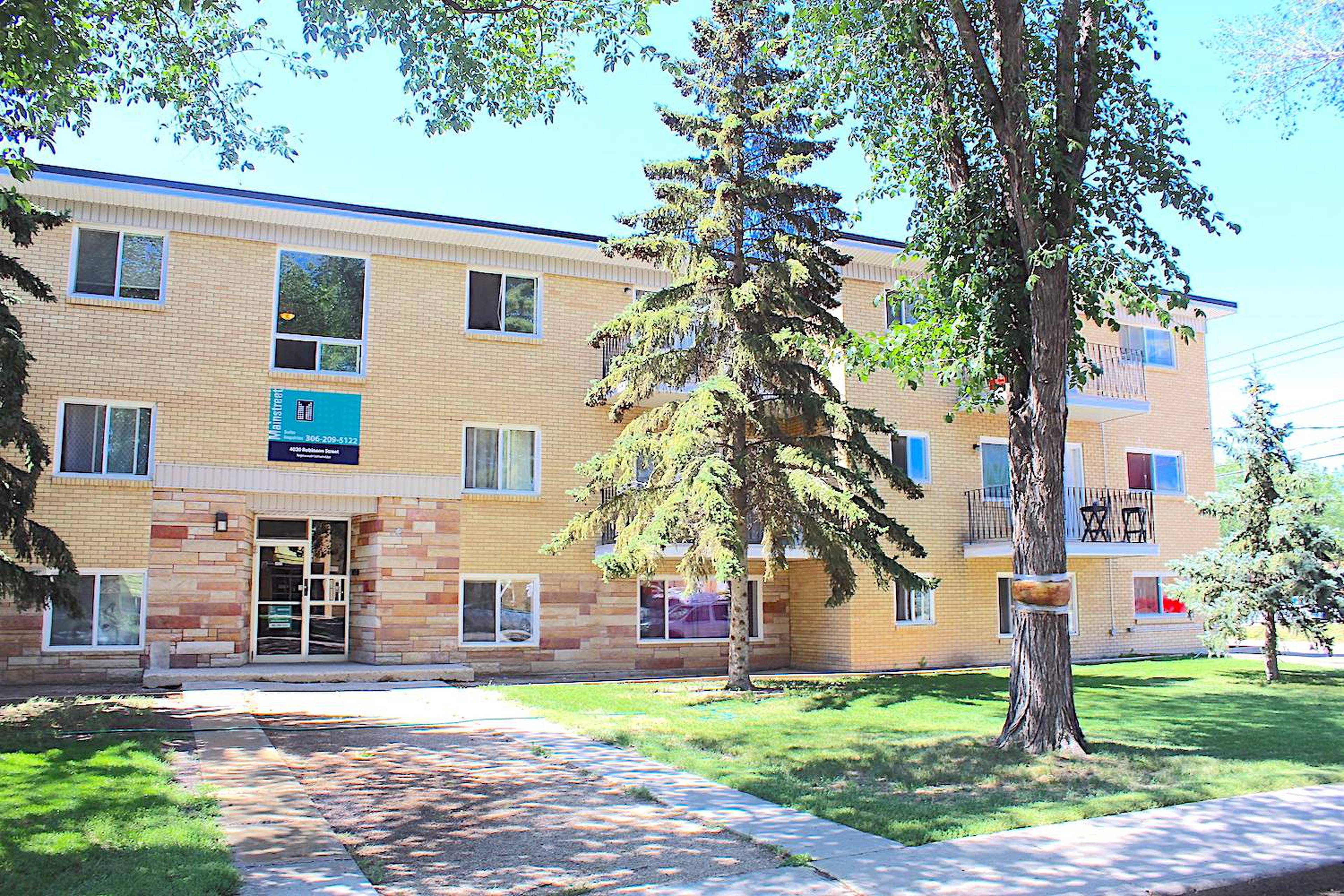 Rob 4020 Apartment Building