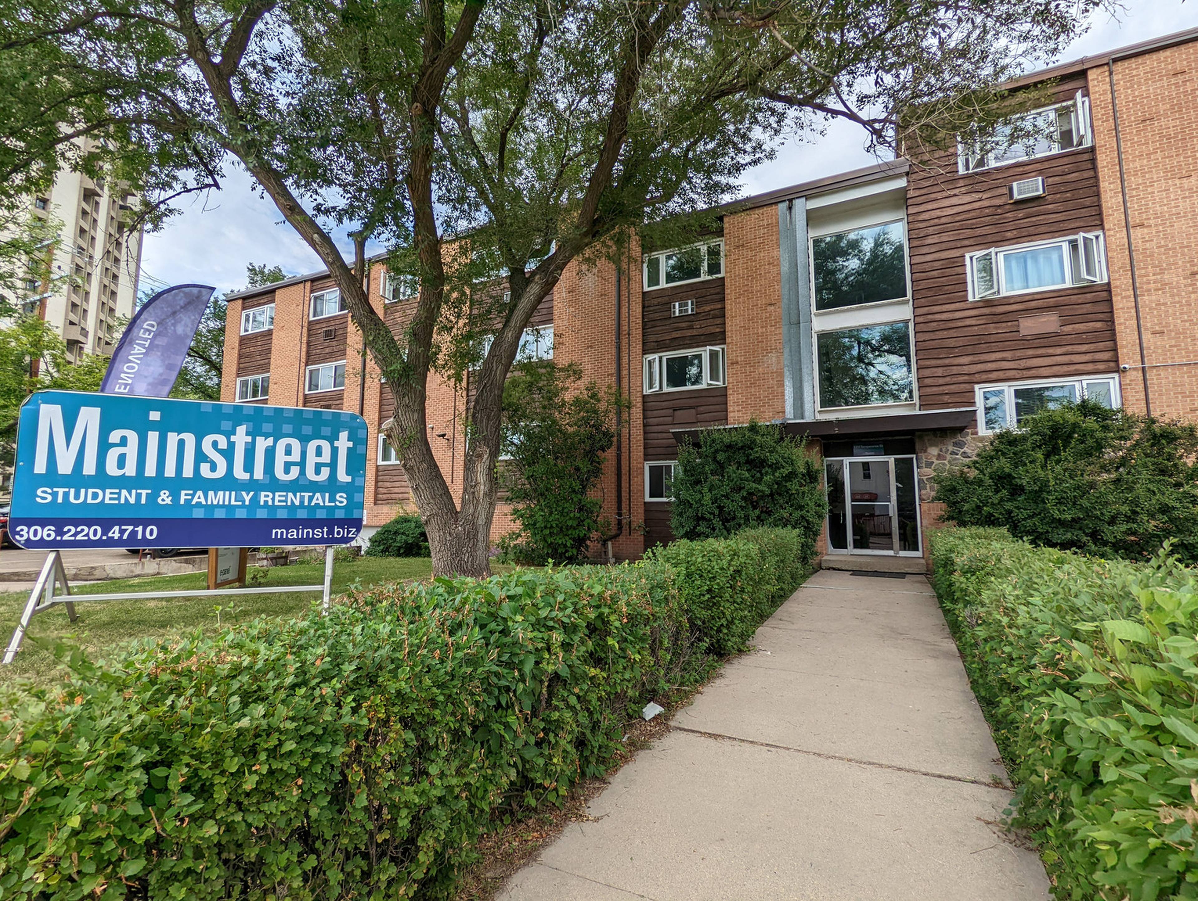 Mainstreet University Apartments Apartment Building