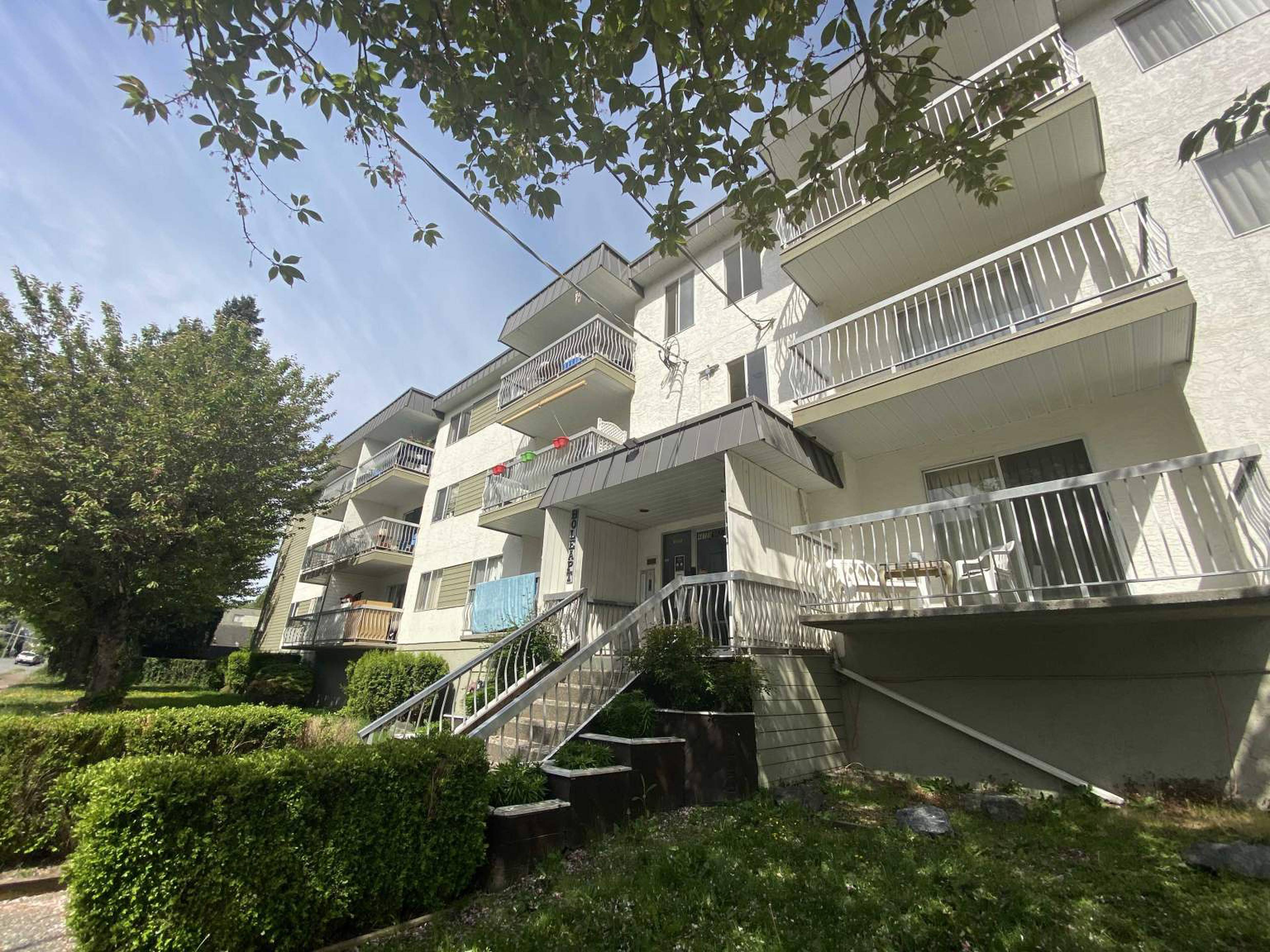 Cheam View Apartments 2 Apartment Building