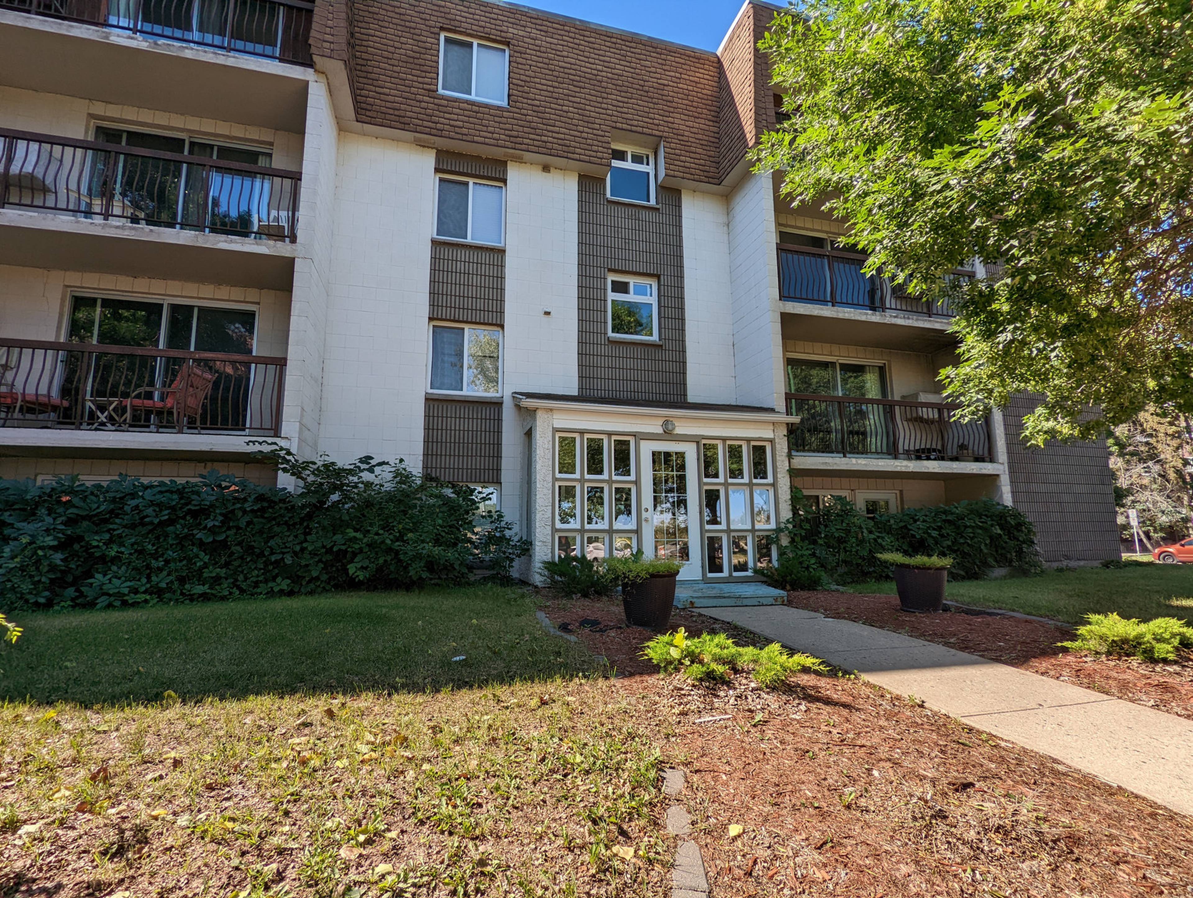 Kleisinger 45 Apartment Building