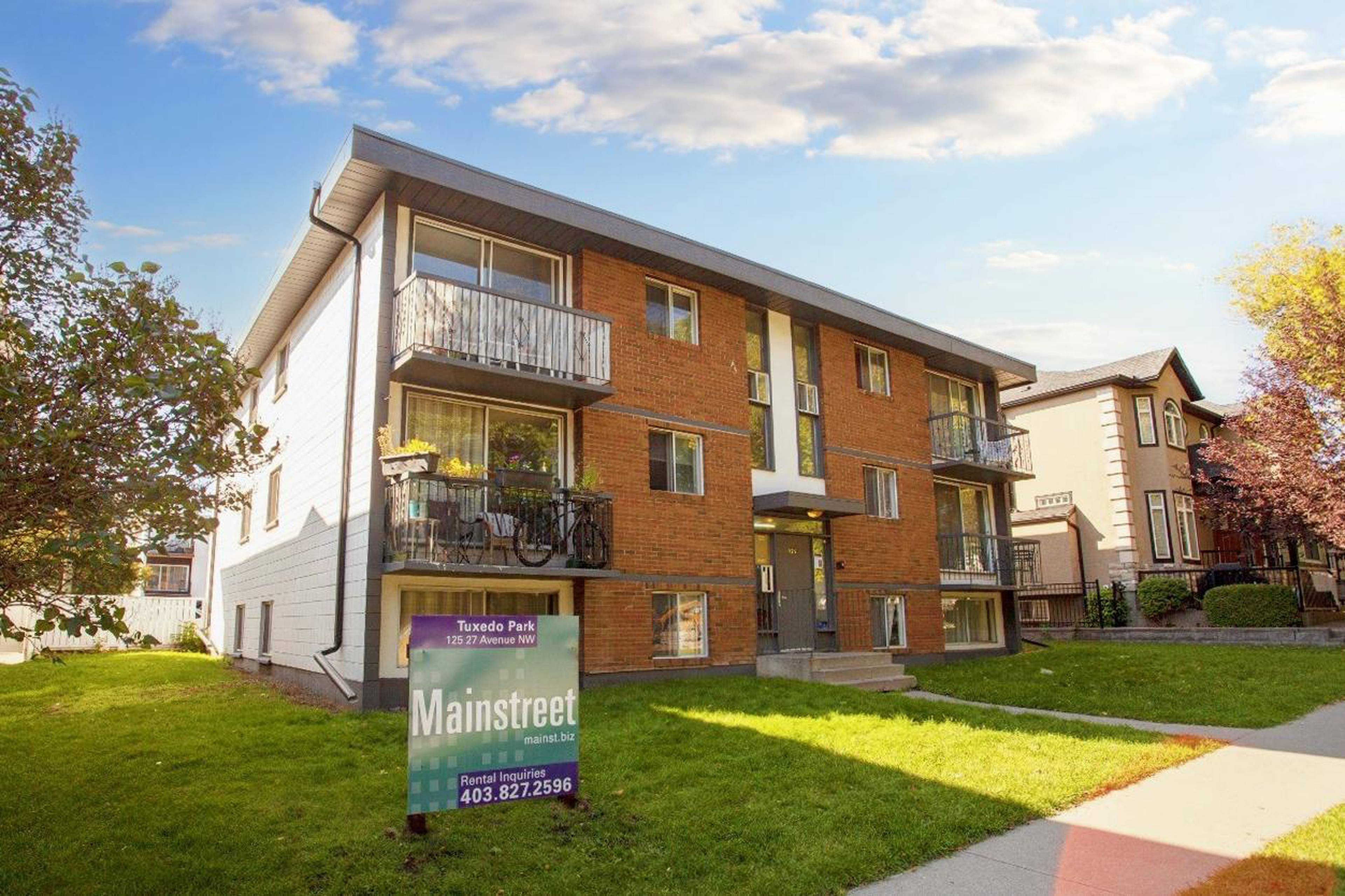 Tuxedo Park Apartments Apartment Building