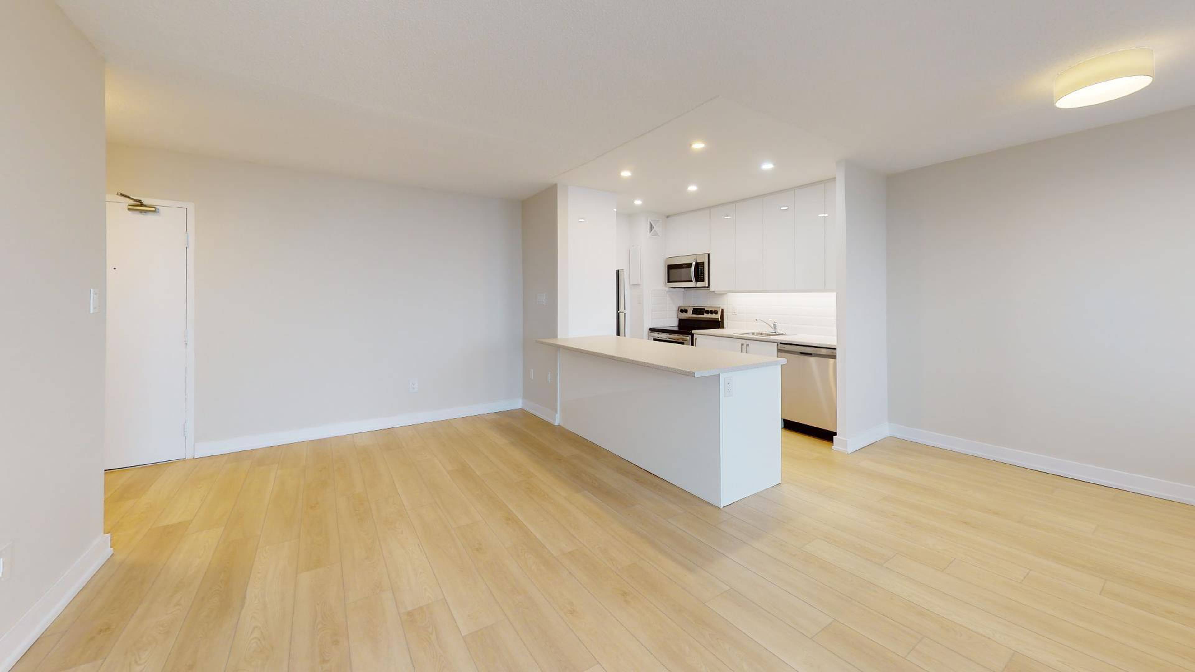 614 Lake Apartment Building