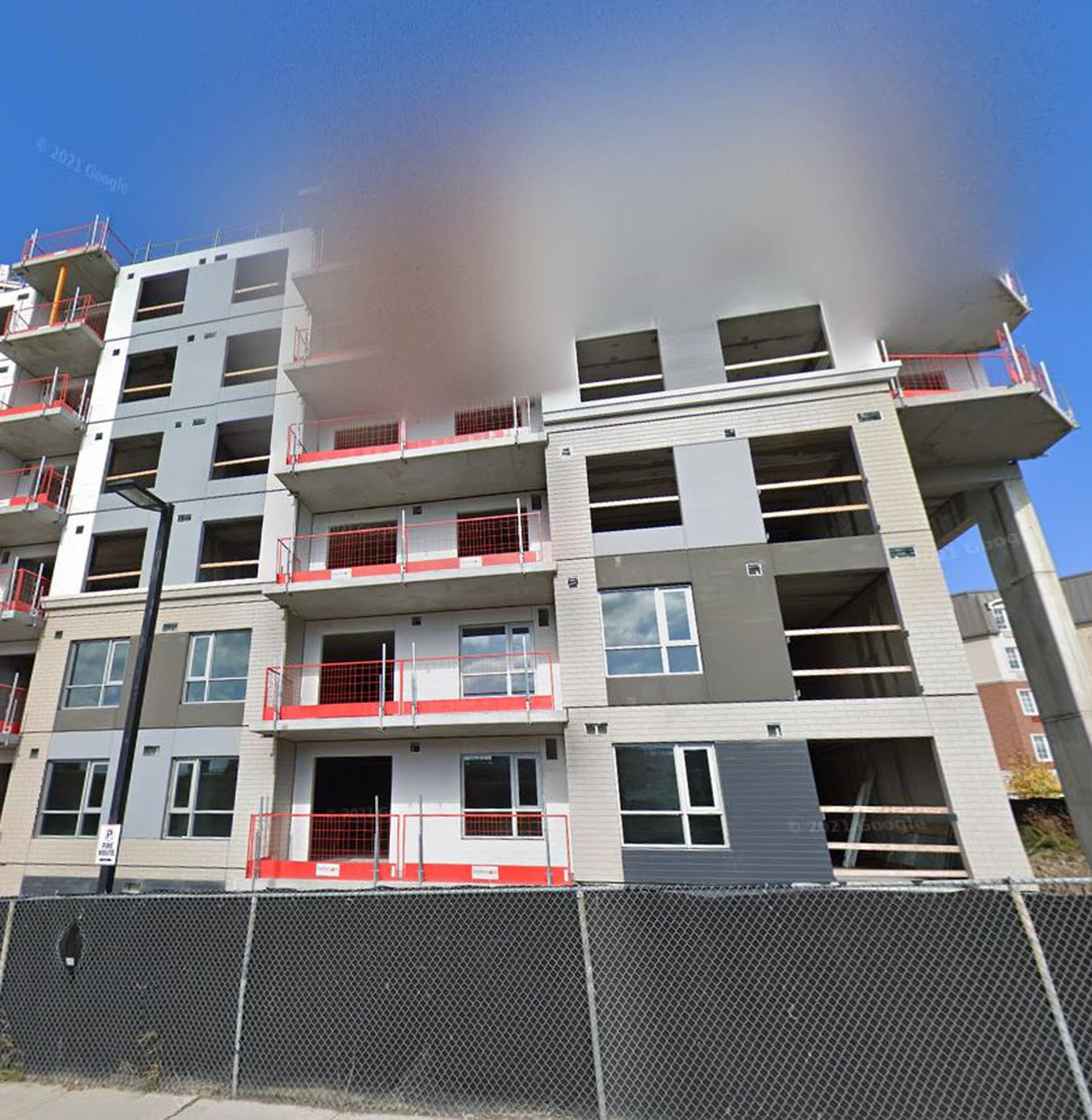 Lakeside Ter Apartment Building
